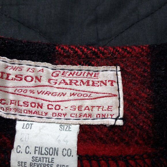 Filson × Vintage Vintage Filson Buffalo Plaid Wool Mackinaw Vest Size US L / EU 52-54 / 3 - 2 Thumbnail