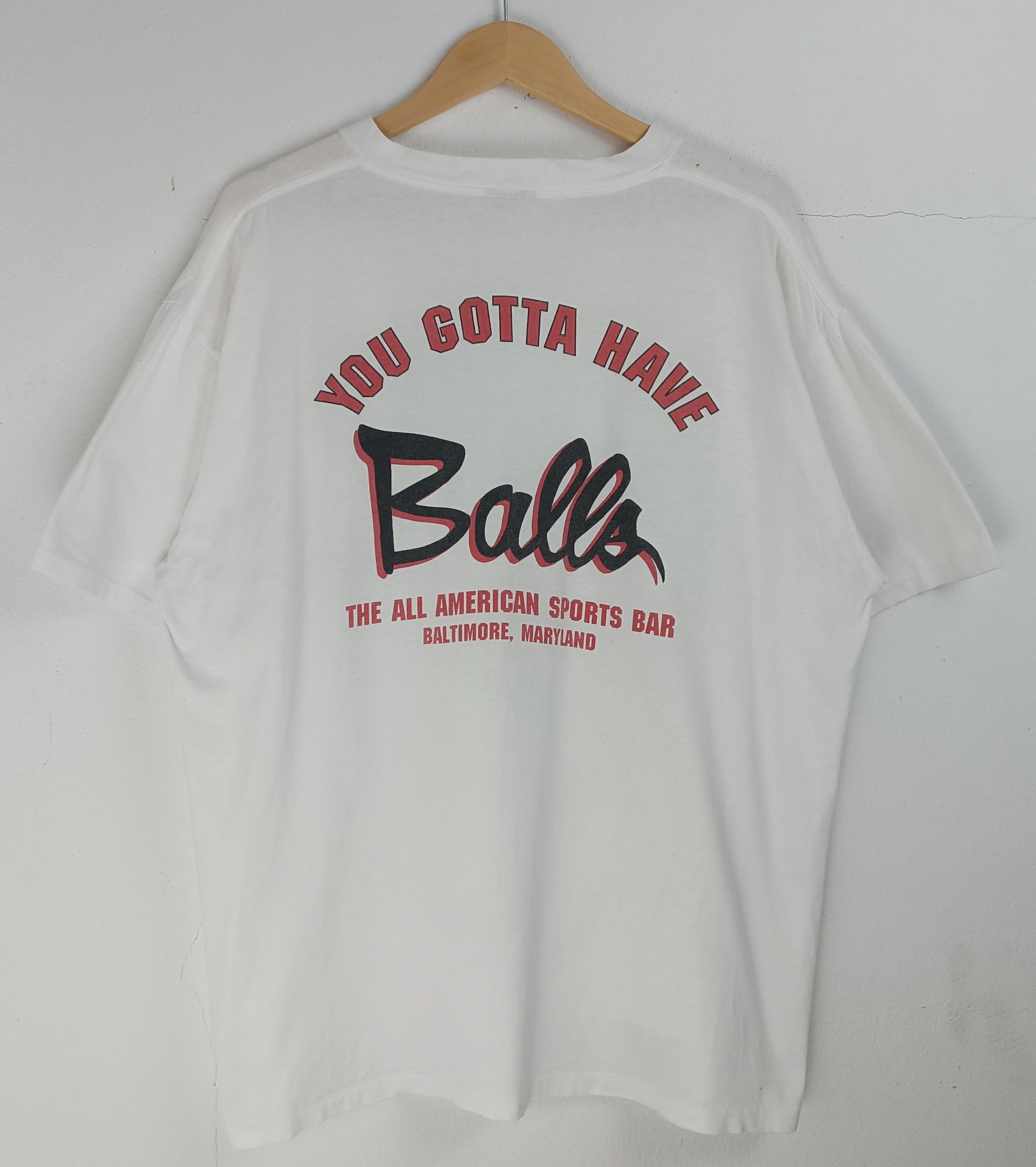 NFL VINTAGE 90'S BALLS AMERICAN SPORTS BAR TEE NBA NFL MLB FIFA Size US XL / EU 56 / 4 - 3 Thumbnail