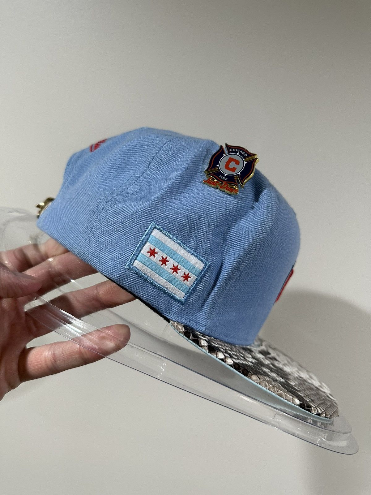 Just Don × Mitchell & Ness Just Don x Mitchell & Ness MLS Chicago Fire Snakeskin Hat Size ONE SIZE - 9 Thumbnail