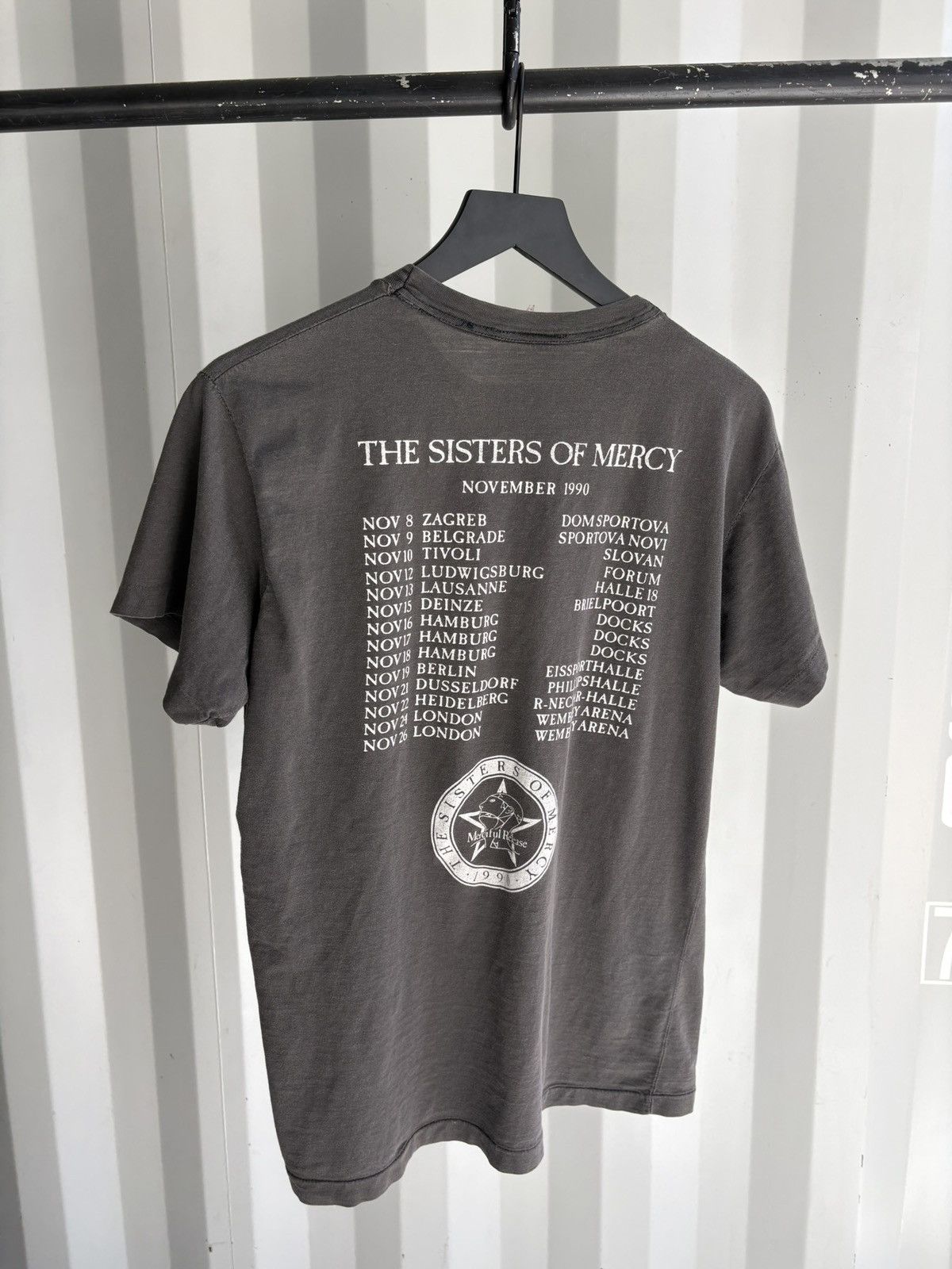 Band Tees Vintage Sisters of Mercy Shirt Faded Distressed Grunge Thin Size US L / EU 52-54 / 3 - 3 Thumbnail