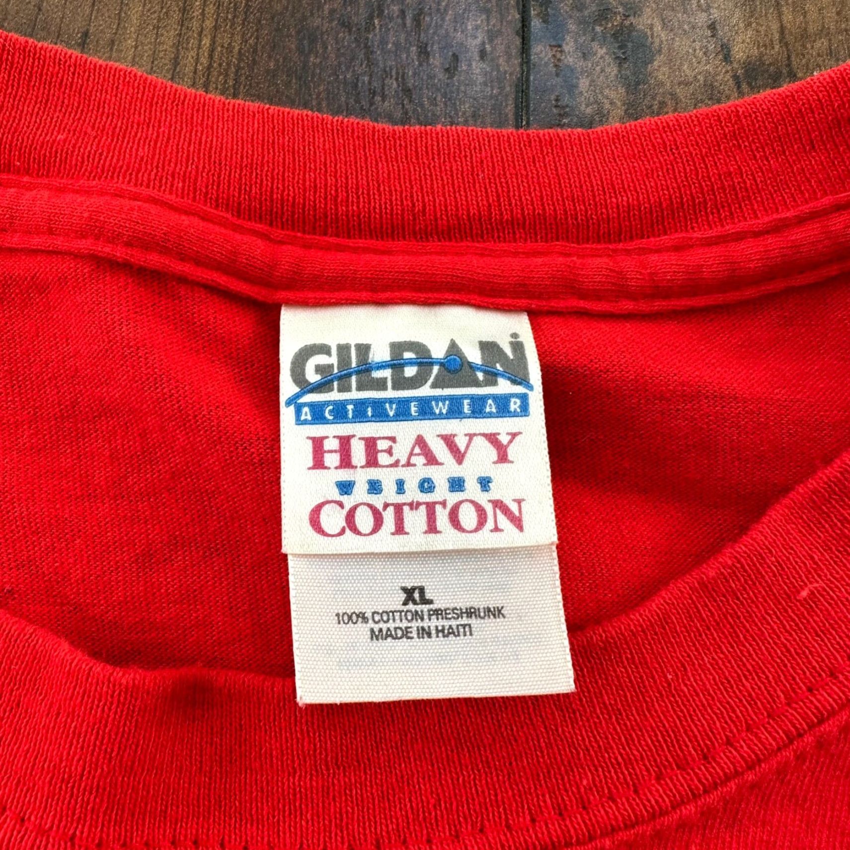 Gildan VINTAGE Christmas Grandma Got Ran Over By A Reindeer T Shirt Men XL Red Gildan Size US XL / EU 56 / 4 - 6 Thumbnail