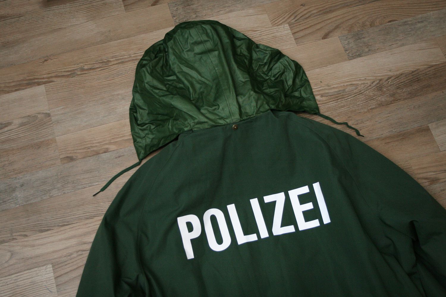 Vintage Vintage German Polizei Green Gore-tex Jacket Coat Size US M / EU 48-50 / 2 - 5 Thumbnail