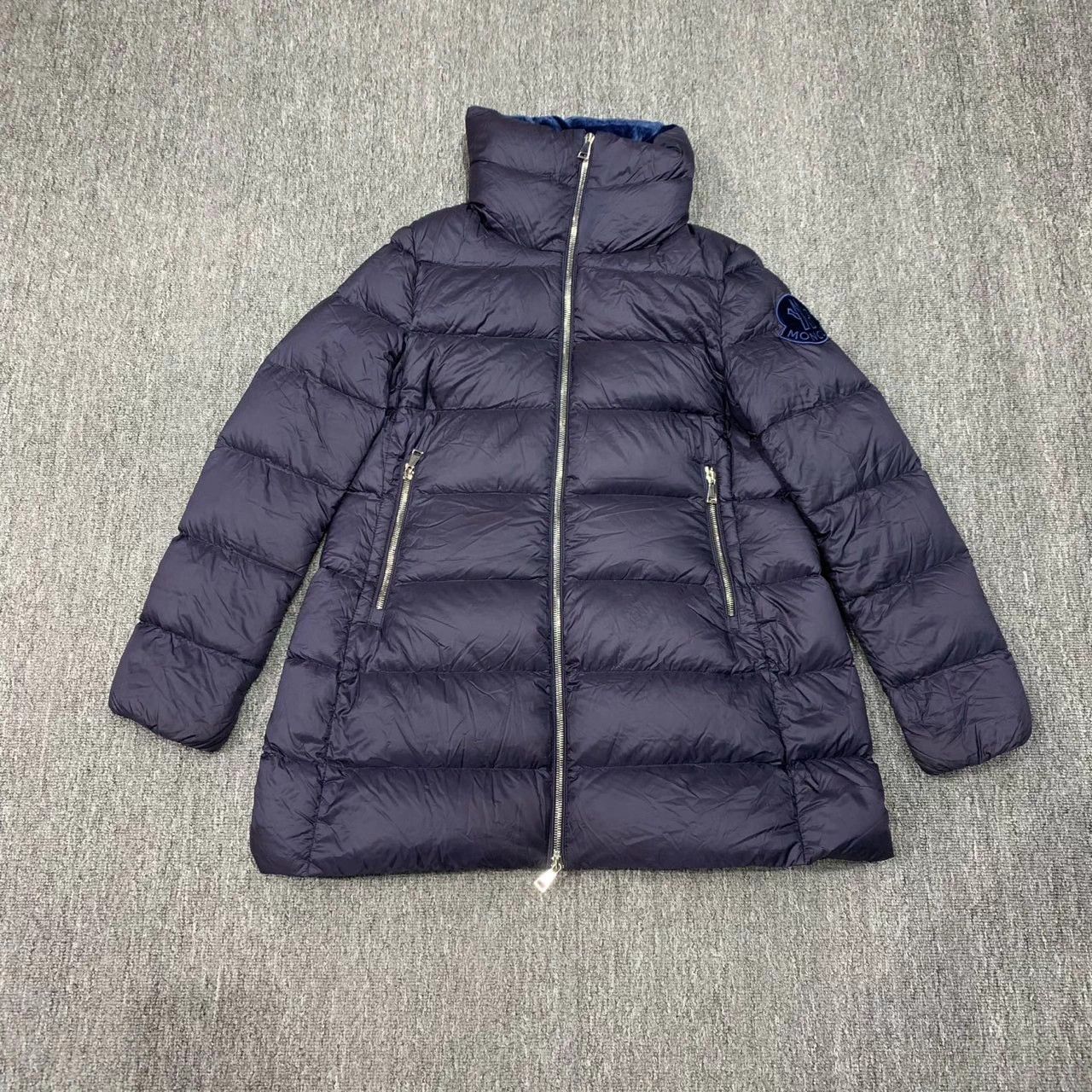 Moncler Moncler Navy Logo Velvet Collar Puffer Jacket Size 1 Size US S / EU 44-46 / 1 - 1 Thumbnail