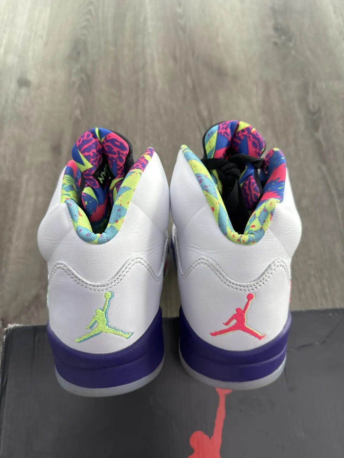 Jordan Brand Air Jordan 5 “Alternate Bel-Air” **PRE-OWNED** - Size 7 Size US 7 / EU 40 - 4 Thumbnail