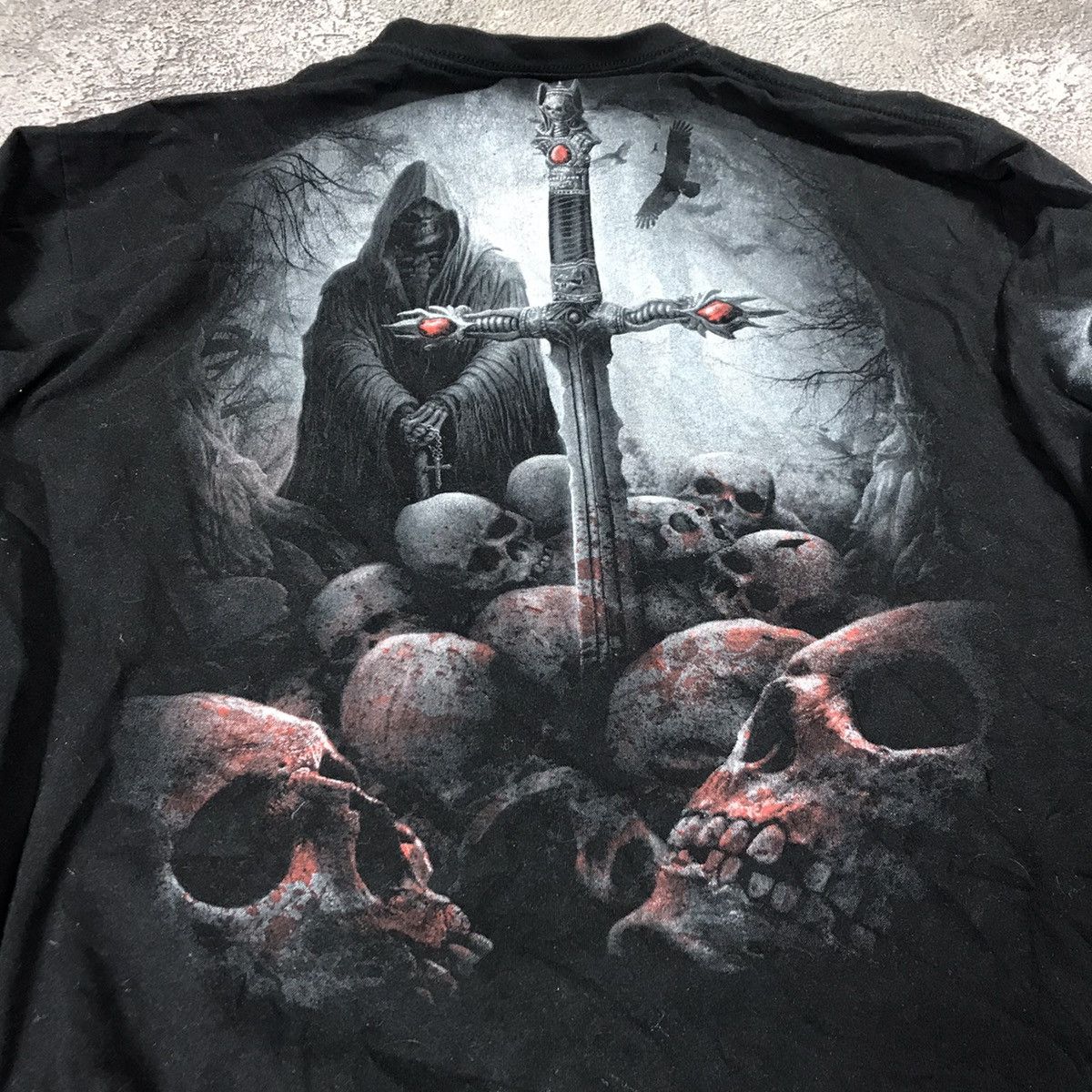 Vintage Vintage Y2K Grim Reaper Graphic Tee Dark Horror Grunge L Size US L / EU 52-54 / 3 - 6 Thumbnail