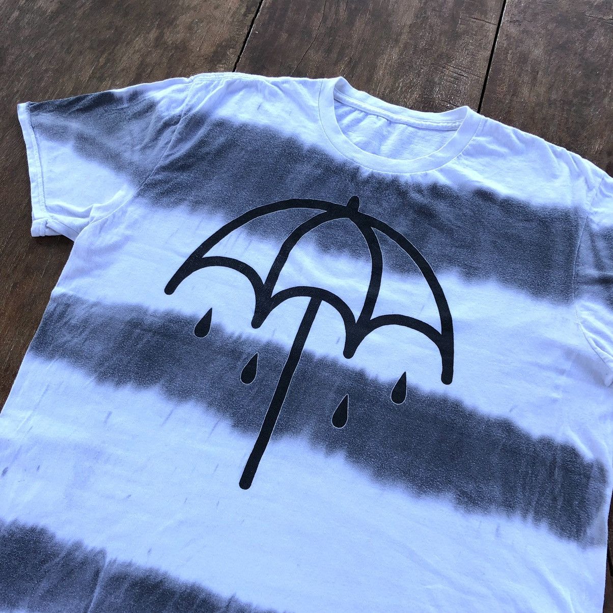 Band Tees Vintage Bring Me The Horizon Band Rare T Shirt Size US XL / EU 56 / 4 - 1 Thumbnail
