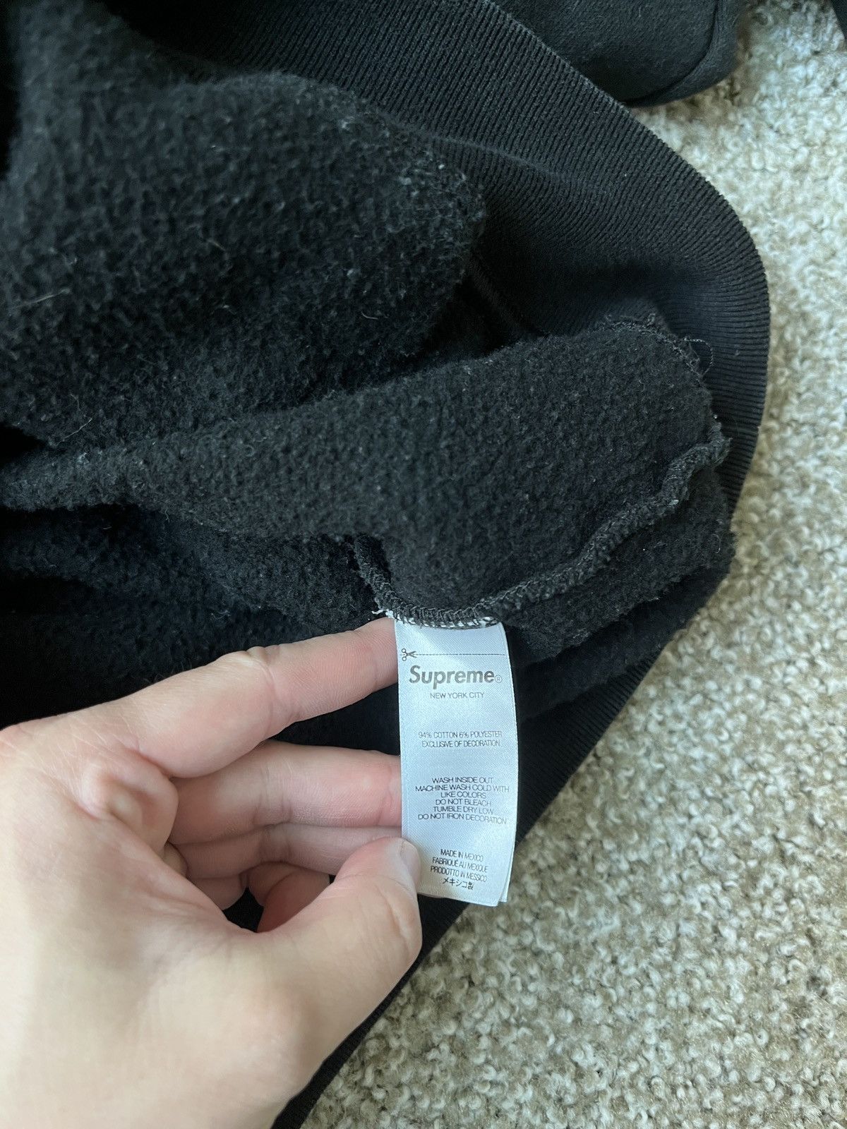 Supreme Supreme Tag Hooded Sweatshirt Black Size Small Size US S / EU 44-46 / 1 - 6 Thumbnail