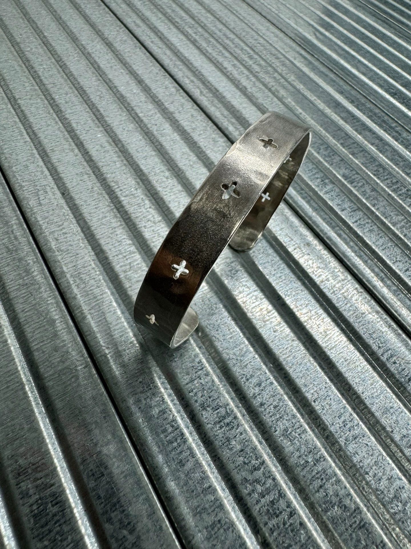Ma+ maurizio amadei m.a+ Open-Cross Bangle AB15 S Size ONE SIZE - 2 Thumbnail