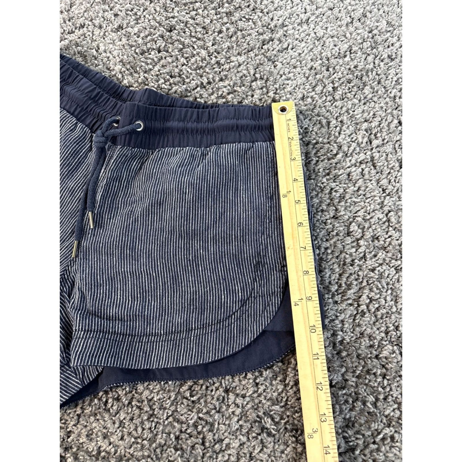Athleta Athleta Shorts Womens 6 Beachside Bali Navy Linen Striped Blue High Rise Drawstring Womens Blue Striped Beachwear 90s? Size 28" / US 6 / IT 42 - 2 Thumbnail