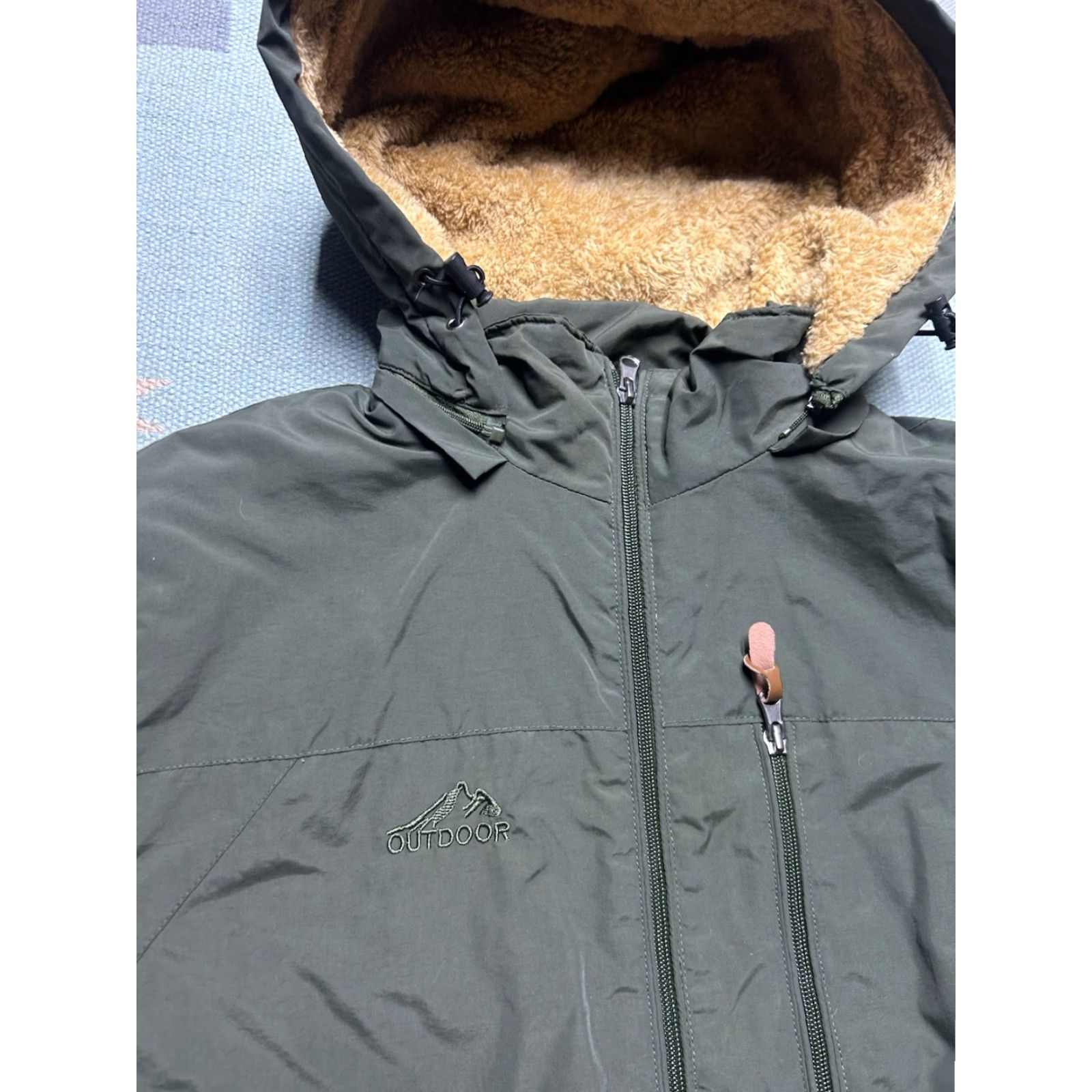 Vintage VINTAGE Outdoors faux fur lined hooded jacket industrial military style green large Size US L / EU 52-54 / 3 - 3 Thumbnail