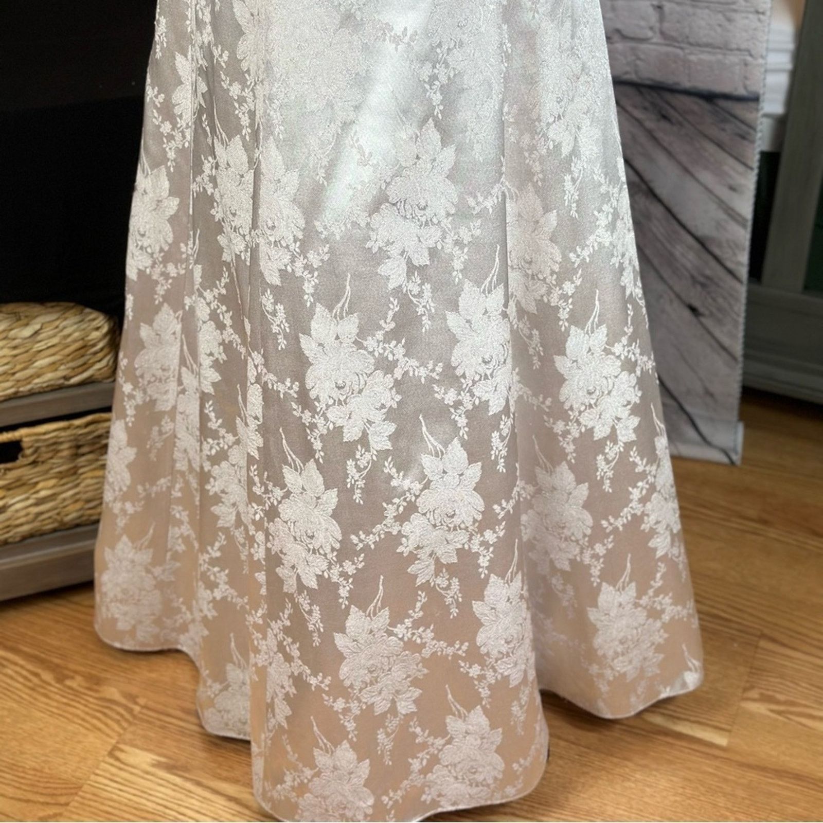 Other Jump Apparel Co Wendye Chaitin White Gown 9/10 Jr 8 Women’s Size M / US 6-8 / IT 42-44 - 13 Thumbnail