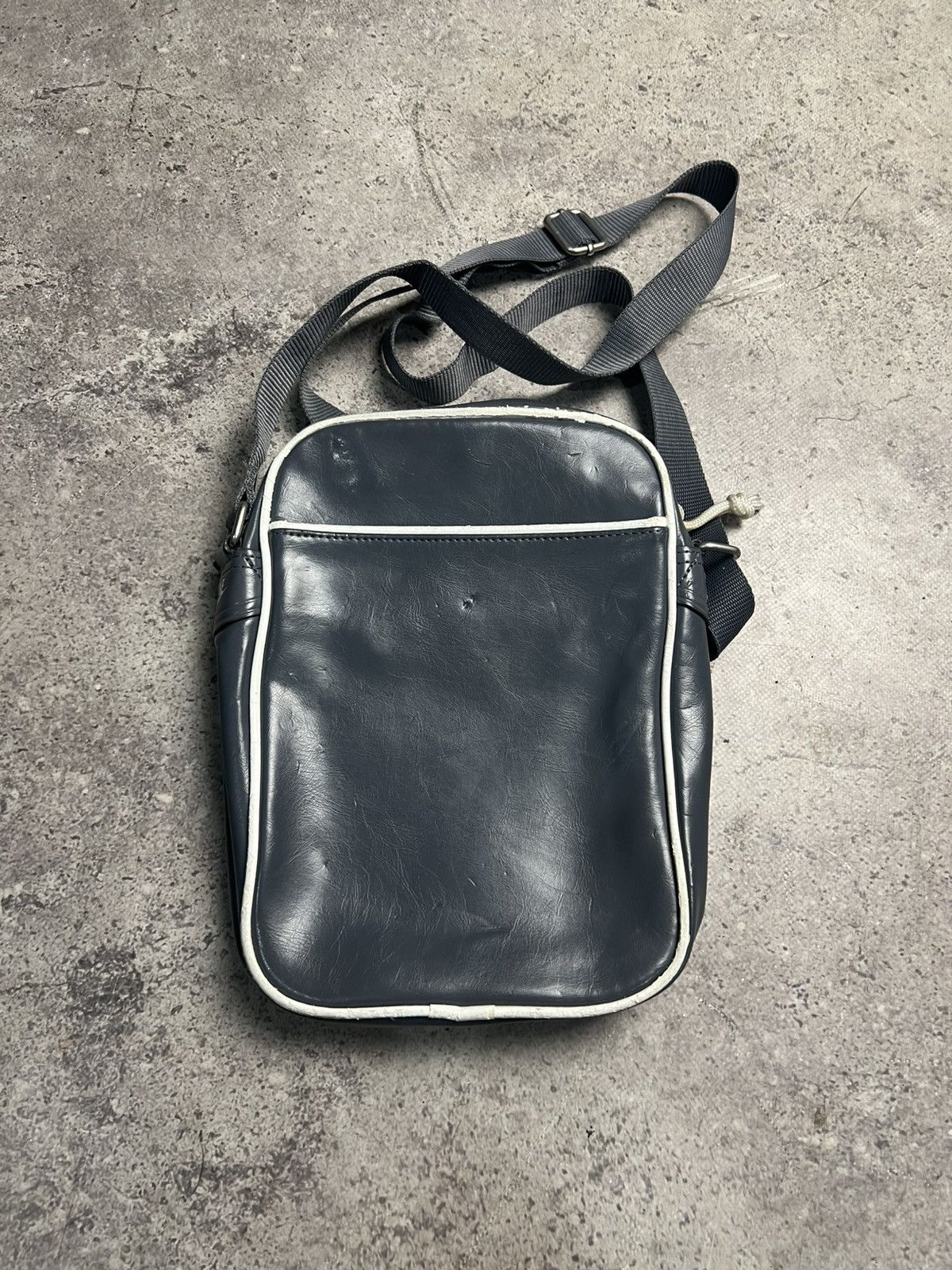 Nike Vintage Nike Leather Bag 90s Y2K Size ONE SIZE - 3 Thumbnail
