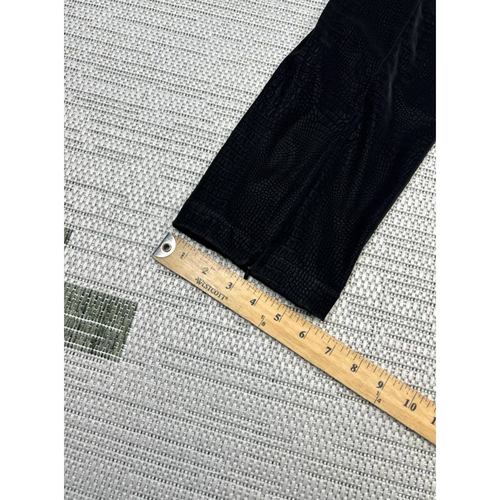 Good American Good American Pants Womens 2 Black Faux Snakeskin Straight Ankle High Rise Flat Front Size 2 Womens Black Pants Size 26" / US 2 / IT 38 - 6 Thumbnail
