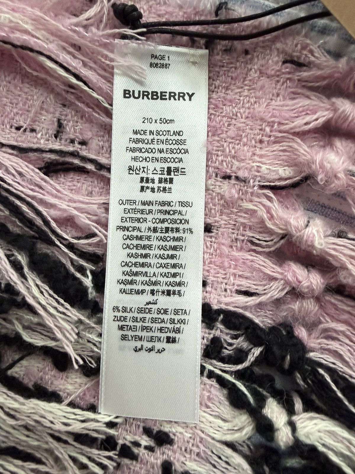 Burberry Burberry Pink Cashmere / Silk / Wool tweed Scarf Size ONE SIZE - 2 Thumbnail