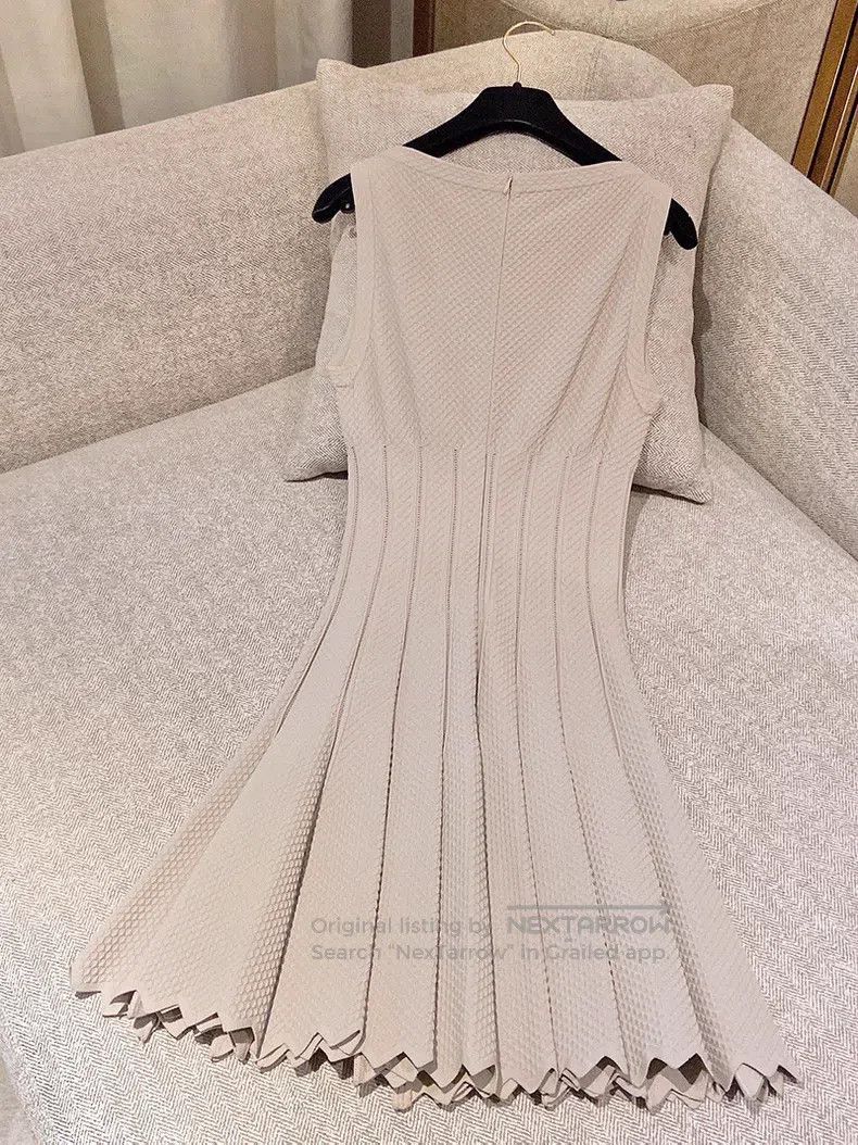 Alaia Alaia Knitted pleated dress Size XS / US 0-2 / IT 36-38 - 2 Thumbnail