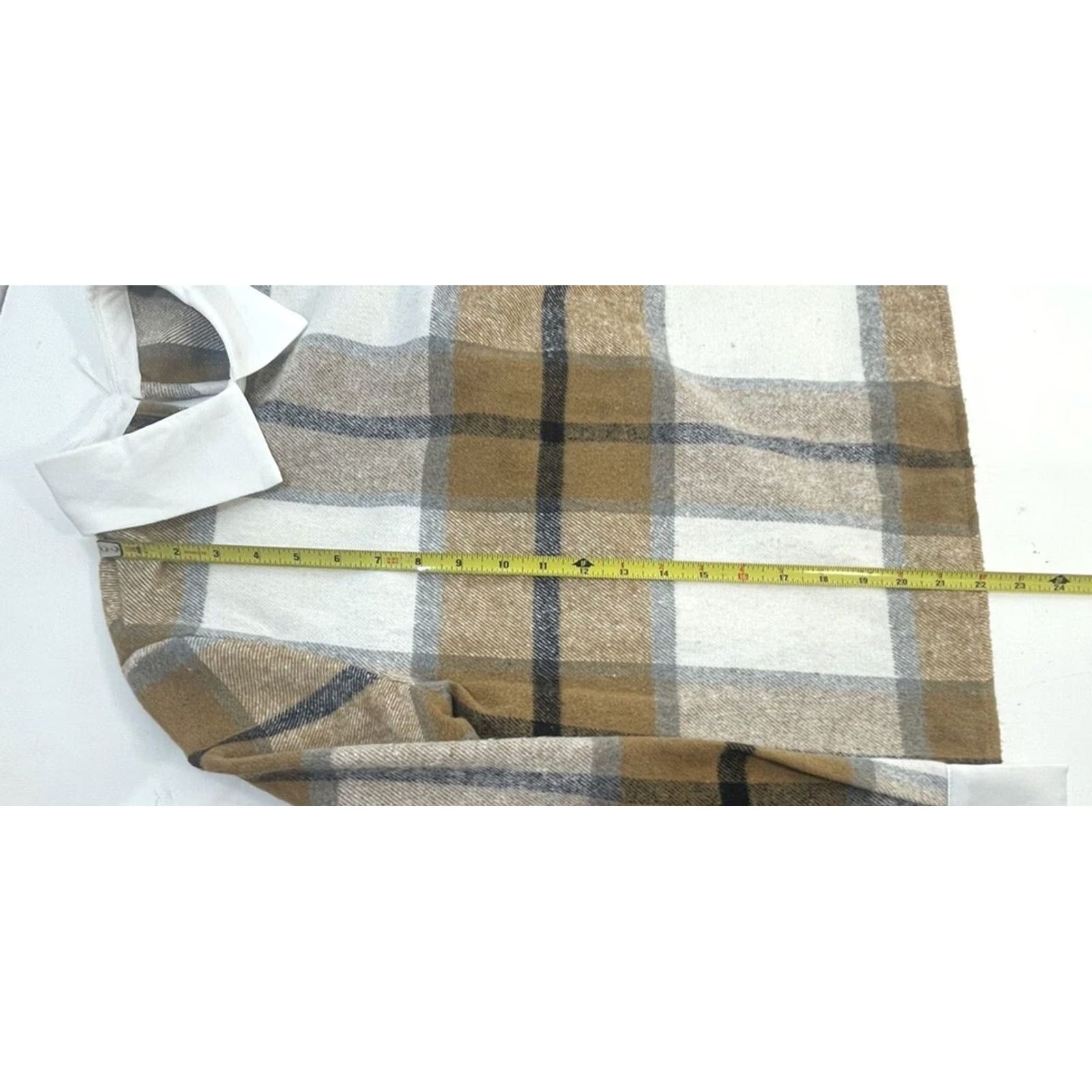 Shein SHEIN Blouse Shirt Women S Casual Plaid Tan Brown Keyhole Back Collar Button Long Sleeve Size S / US 4 / IT 40 - 6 Thumbnail