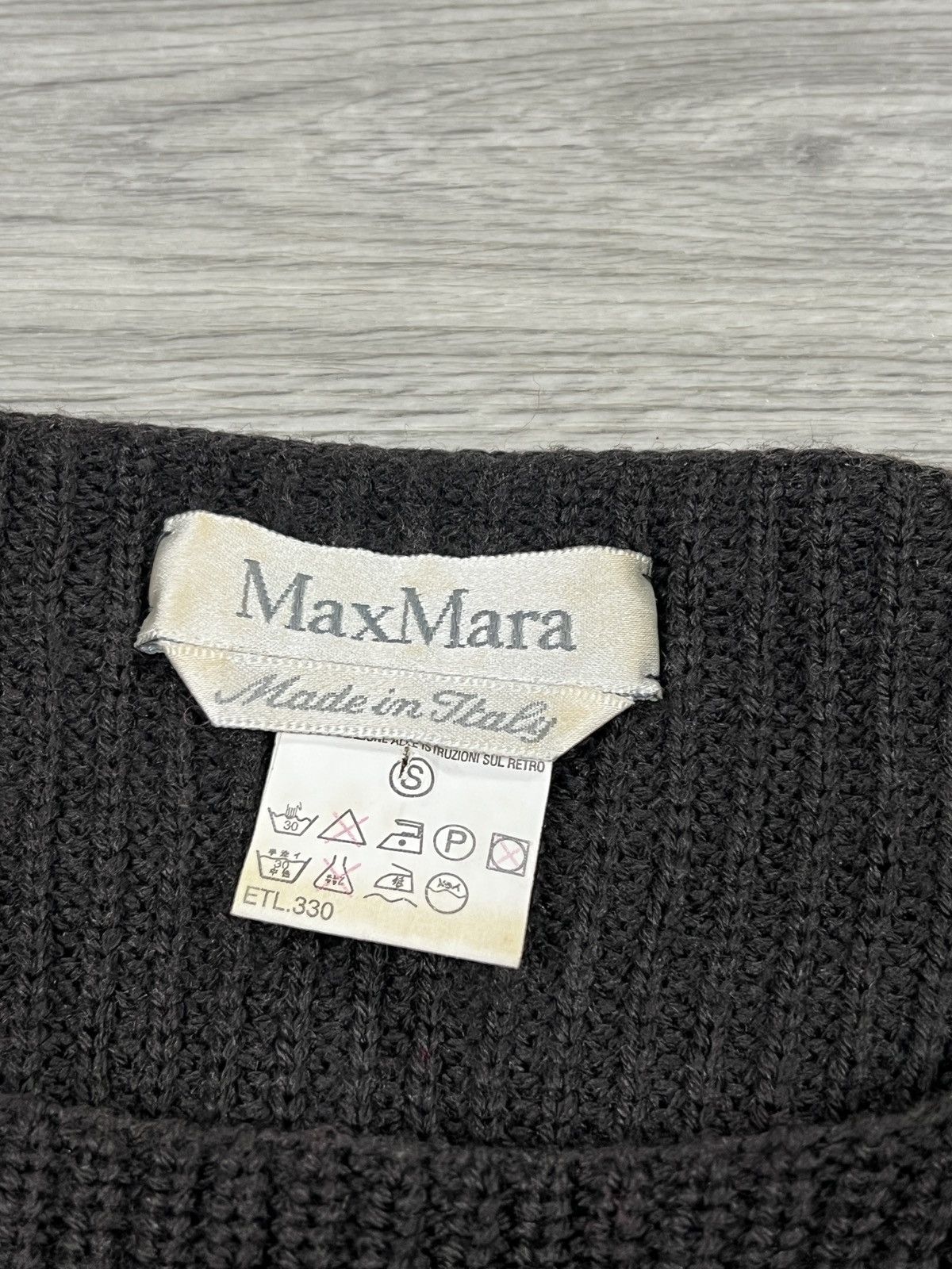 Max Mara Max Mara black wool knit top cropped sweater Italy size s Size S / US 4 / IT 40 - 9 Thumbnail