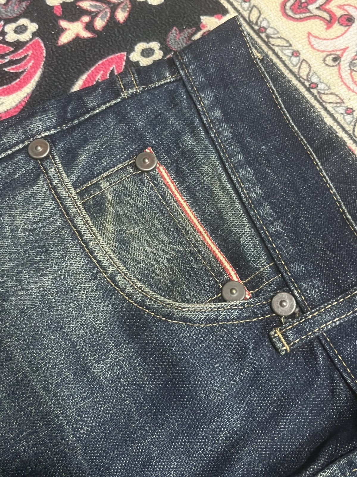 Takeo Kikuchi Vintage Takeo Kikuchi Dark Blue Faded Washed Selvedge Jeans Size US 32 / EU 48 - 8 Thumbnail