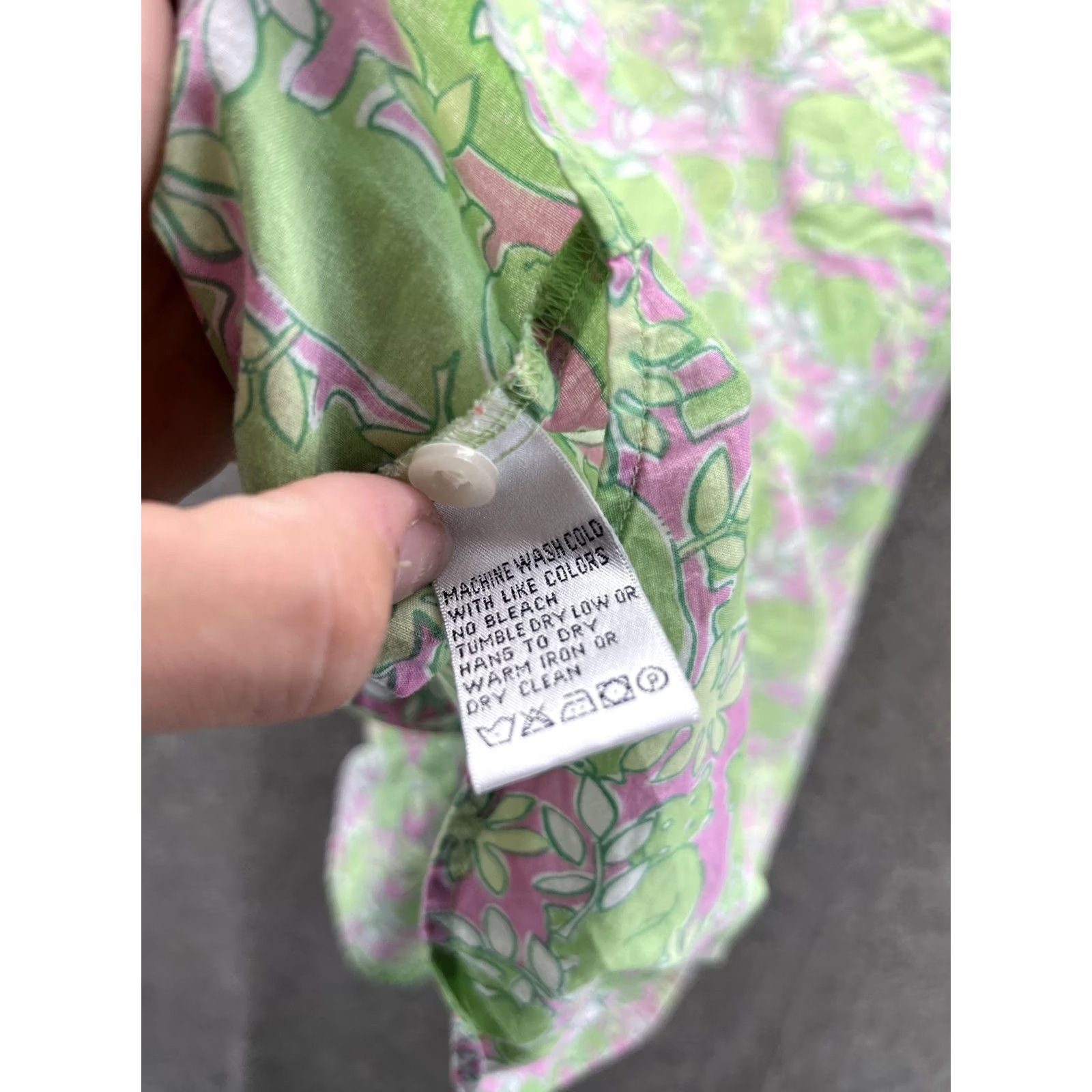 Lilly Pulitzer Lilly Pulitzer Shirt Womens 8 Green Collared Sleeveless Animal Print Button Top Size M / US 6-8 / IT 42-44 - 5 Thumbnail