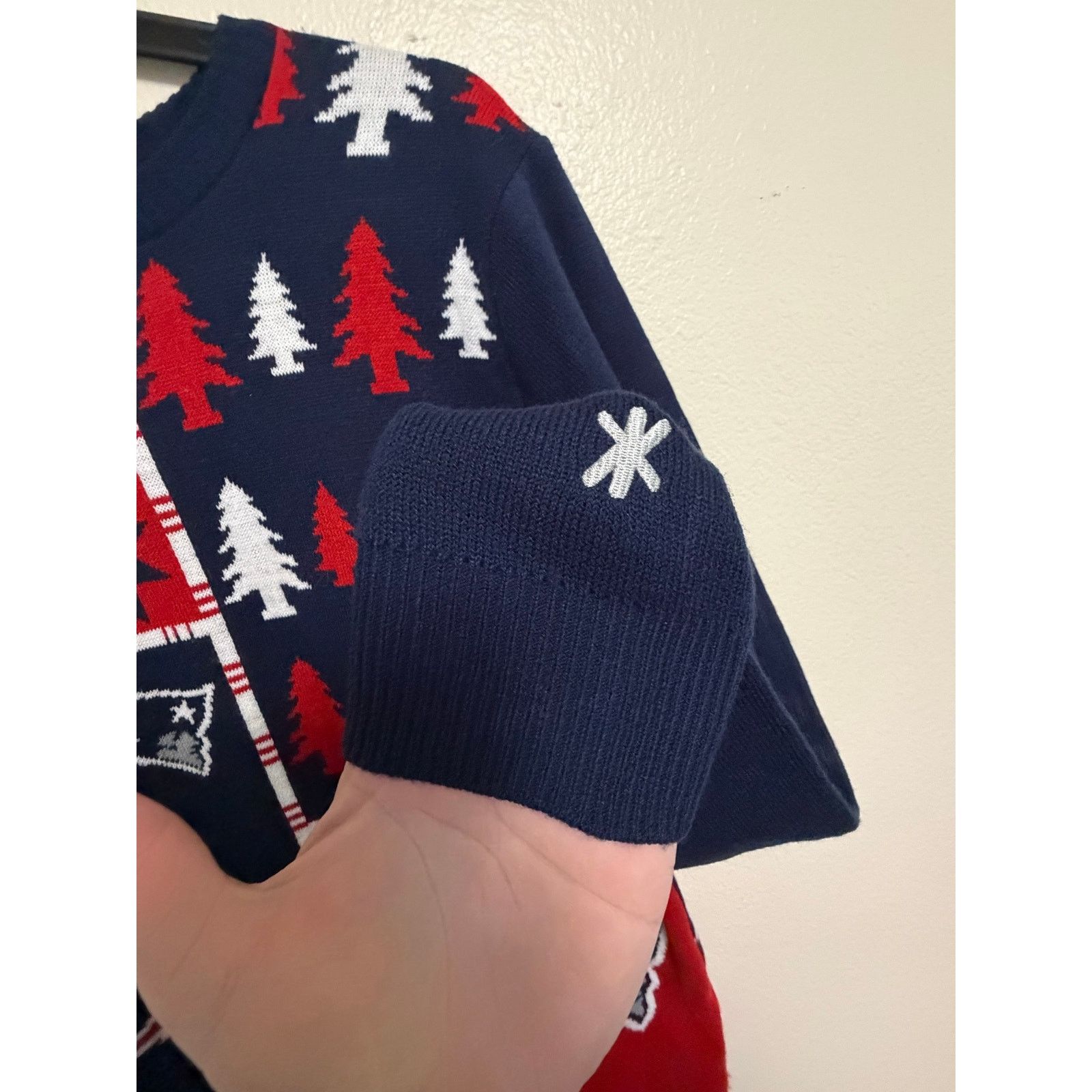 NFL NFL Team Apparel New England Patriots Ugly Sweater Mens M Size US L / EU 52-54 / 3 - 4 Thumbnail