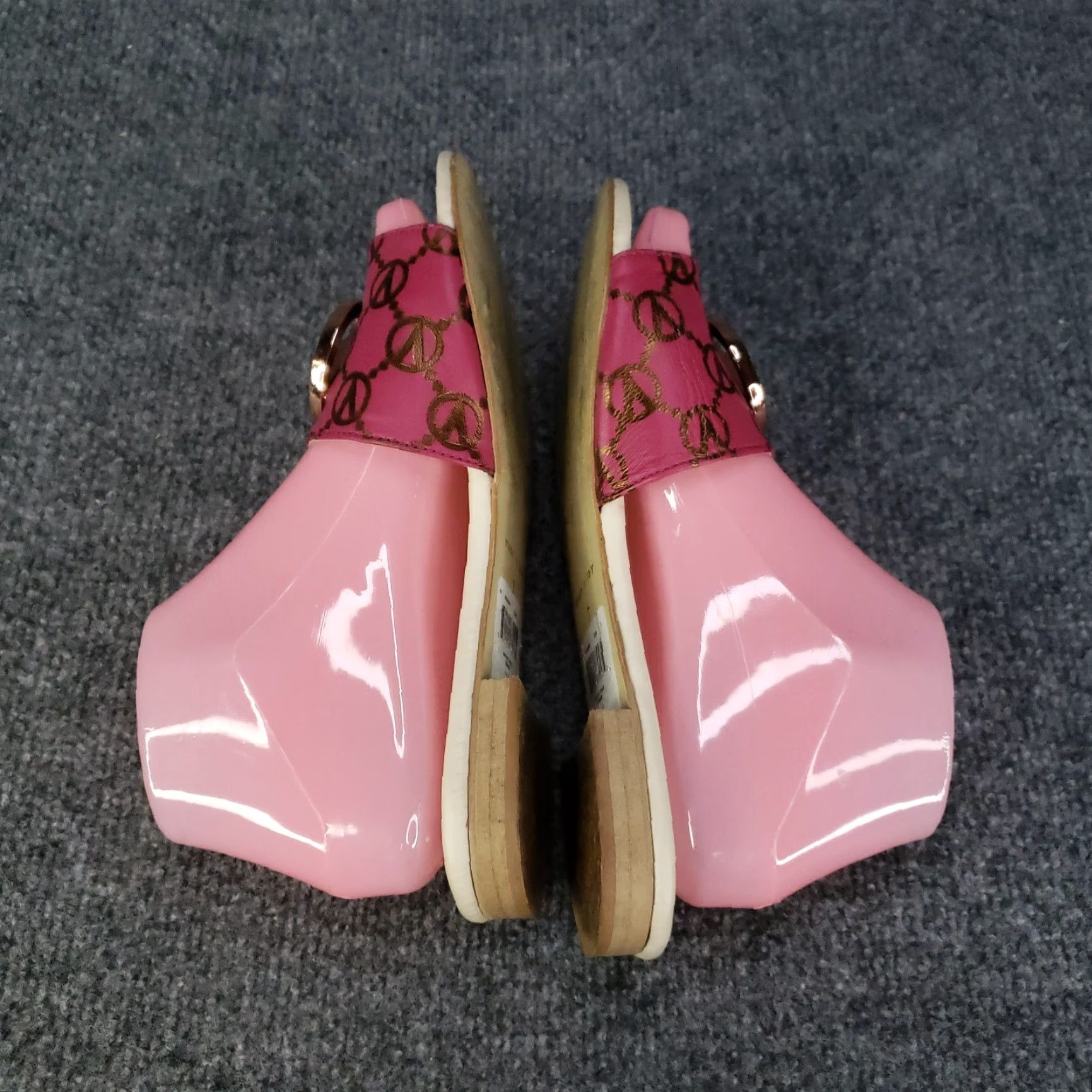 Valentino Valentino Sandals Womens Size 7 Pink Slip-On Casual Flat Leather Logo Emblem Size US 7 / IT 37 - 6 Thumbnail