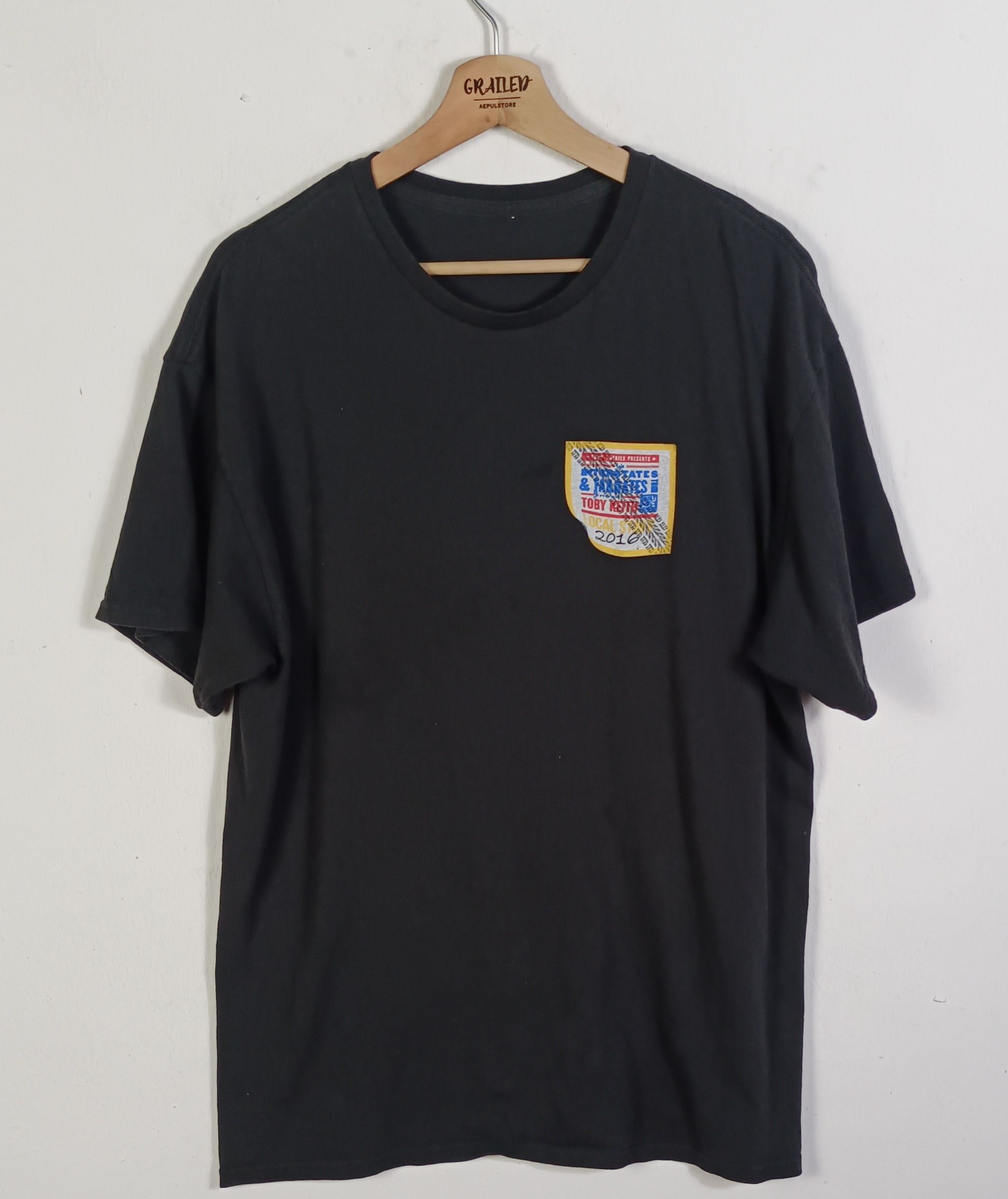 Band Tees × Vintage Toby Keith Interstates & Tailgates 2016 Size US L / EU 52-54 / 3 - 7 Thumbnail