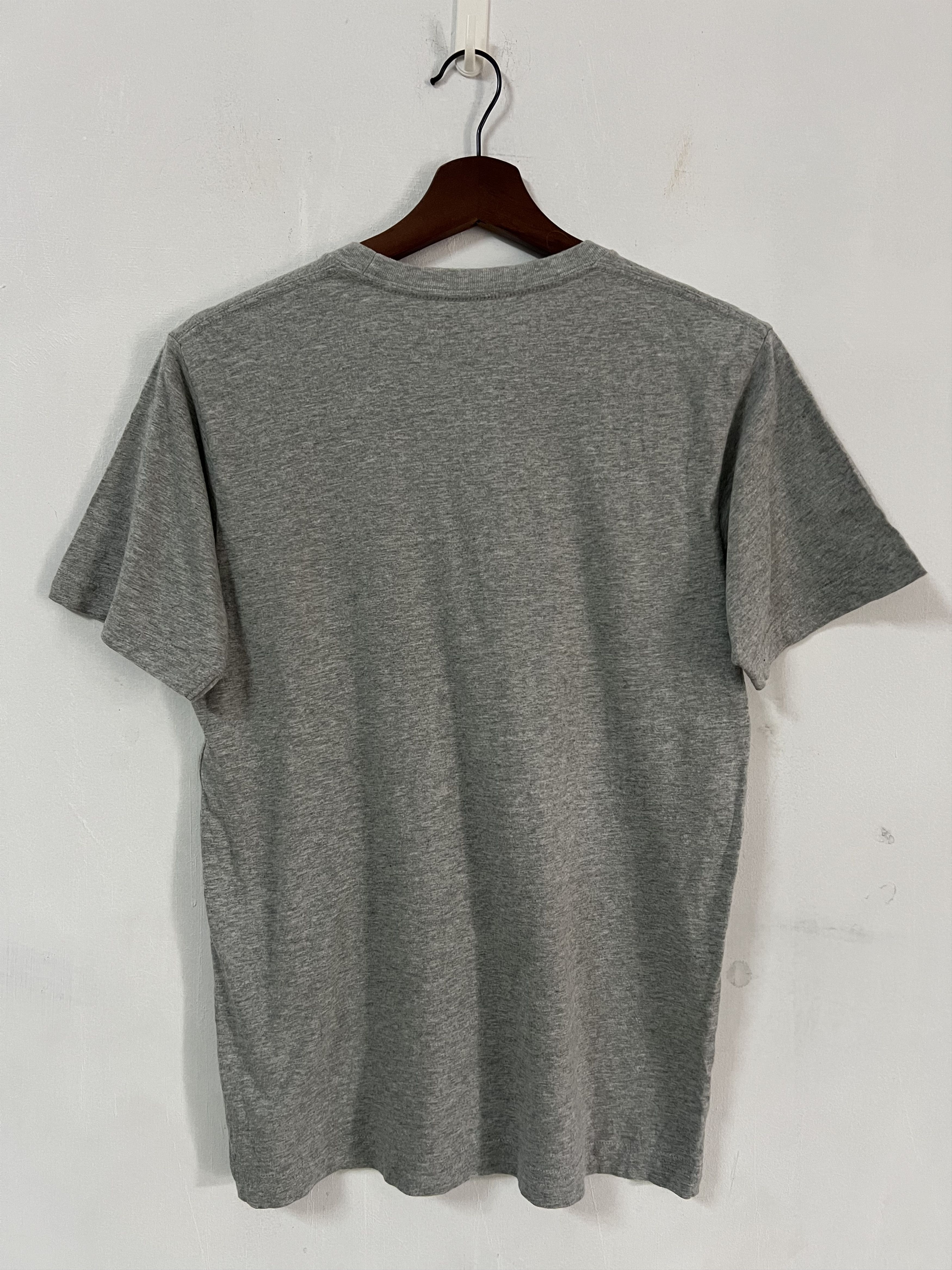 Disney Mickey Mouse Uniqlo Tee Size US S / EU 44-46 / 1 - 2 Thumbnail