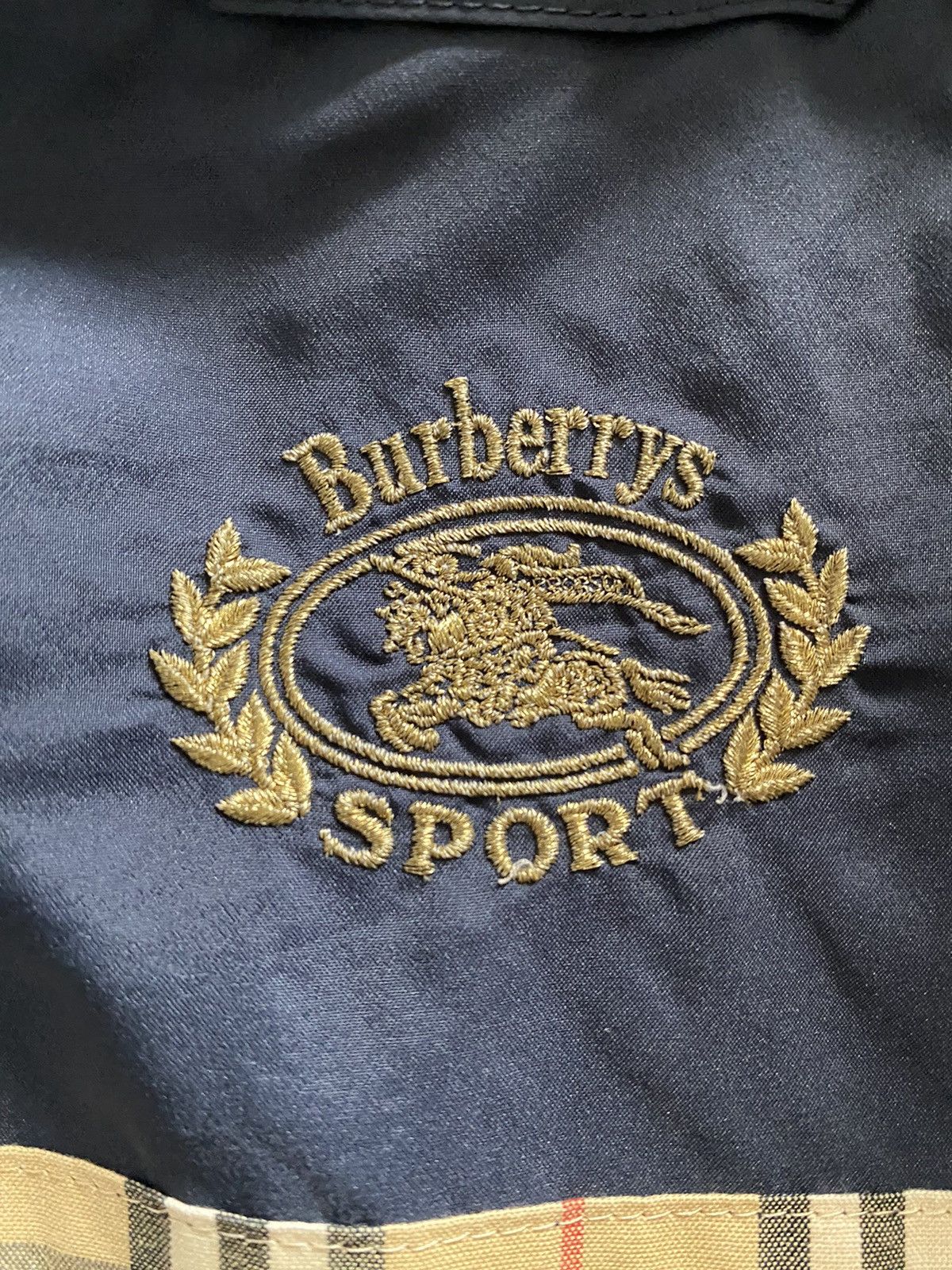 Burberry VTG 80's Burberry's Sport Traveller hoodie gold button Size US M / EU 48-50 / 2 - 17 Thumbnail