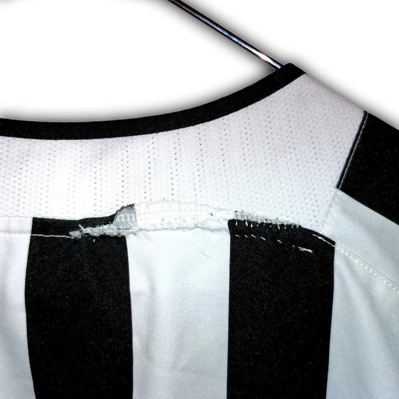Nike Fc Juventus Italy 2003 2004 Home Shirt Jersey Size US L / EU 52-54 / 3 - 7 Thumbnail