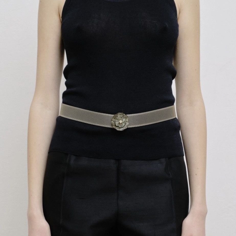 Chanel × Karl Lagerfeld Chanel silver-plated mesh belt with mother-of-pearl camelia Size ONE SIZE - 1 Thumbnail