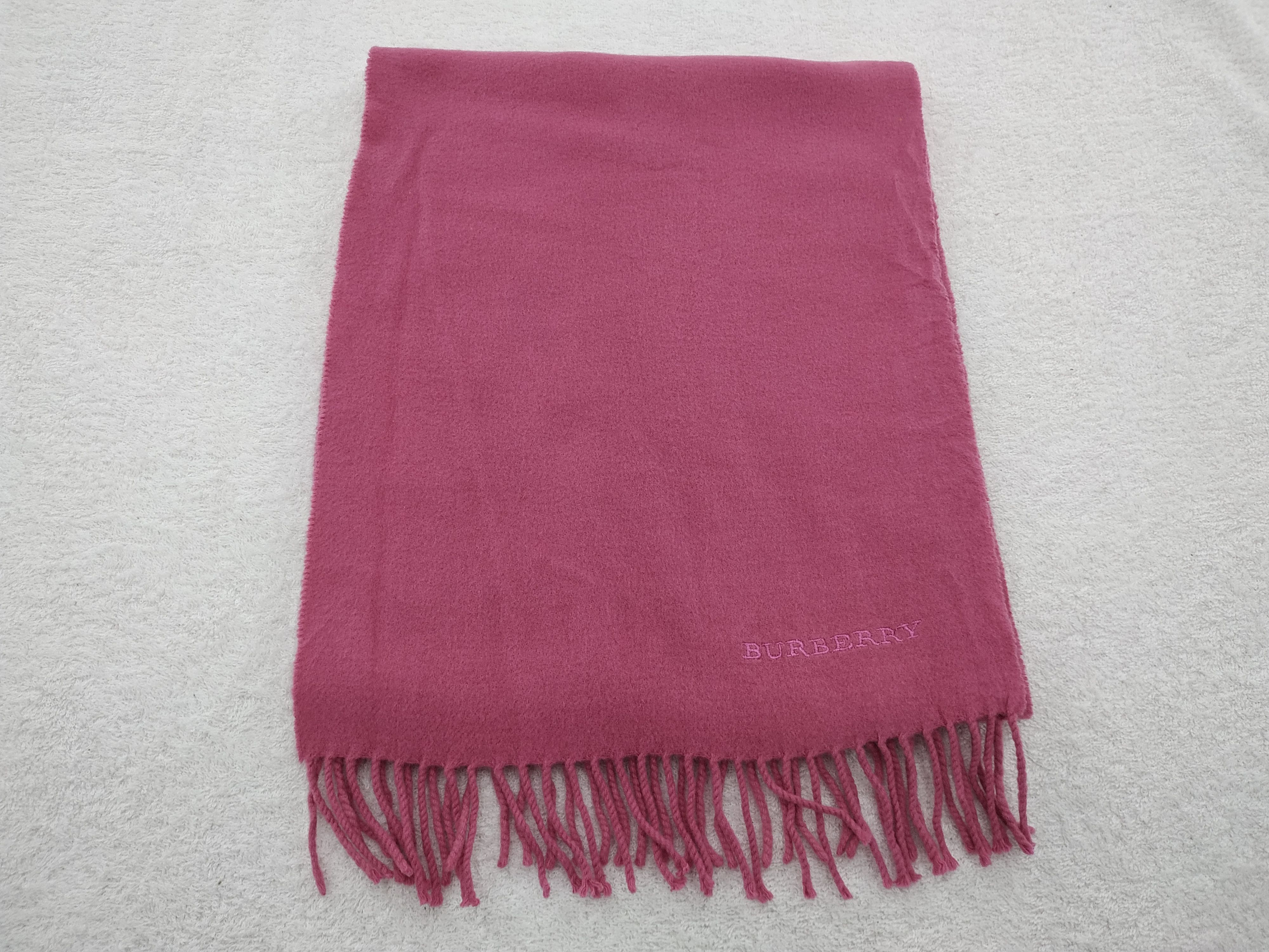 Burberry Vintage Burberry Cashmere Scarf/Muffler/Neckwear MF022 Size ONE SIZE - 1 Thumbnail