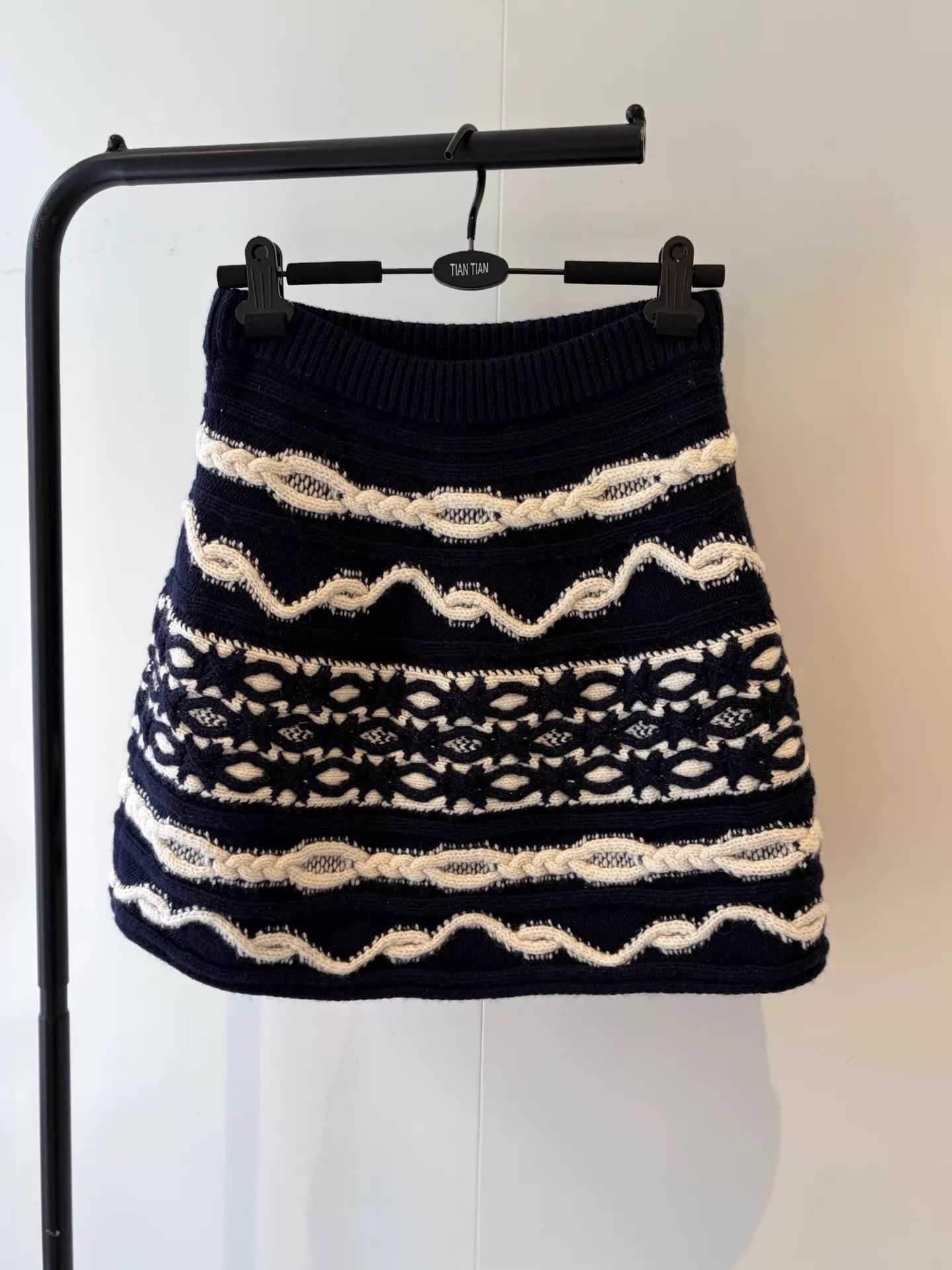 Chanel Chanel Burger Knit Midi Skirt 36 Vintage Size 26" / US 2 / IT 38 - 3 Thumbnail