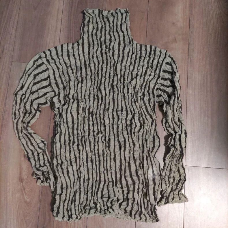 Issey Miyake Issey Miyake Black and white striped long-sleeved shirt Size M / US 6-8 / IT 42-44 - 1 Thumbnail
