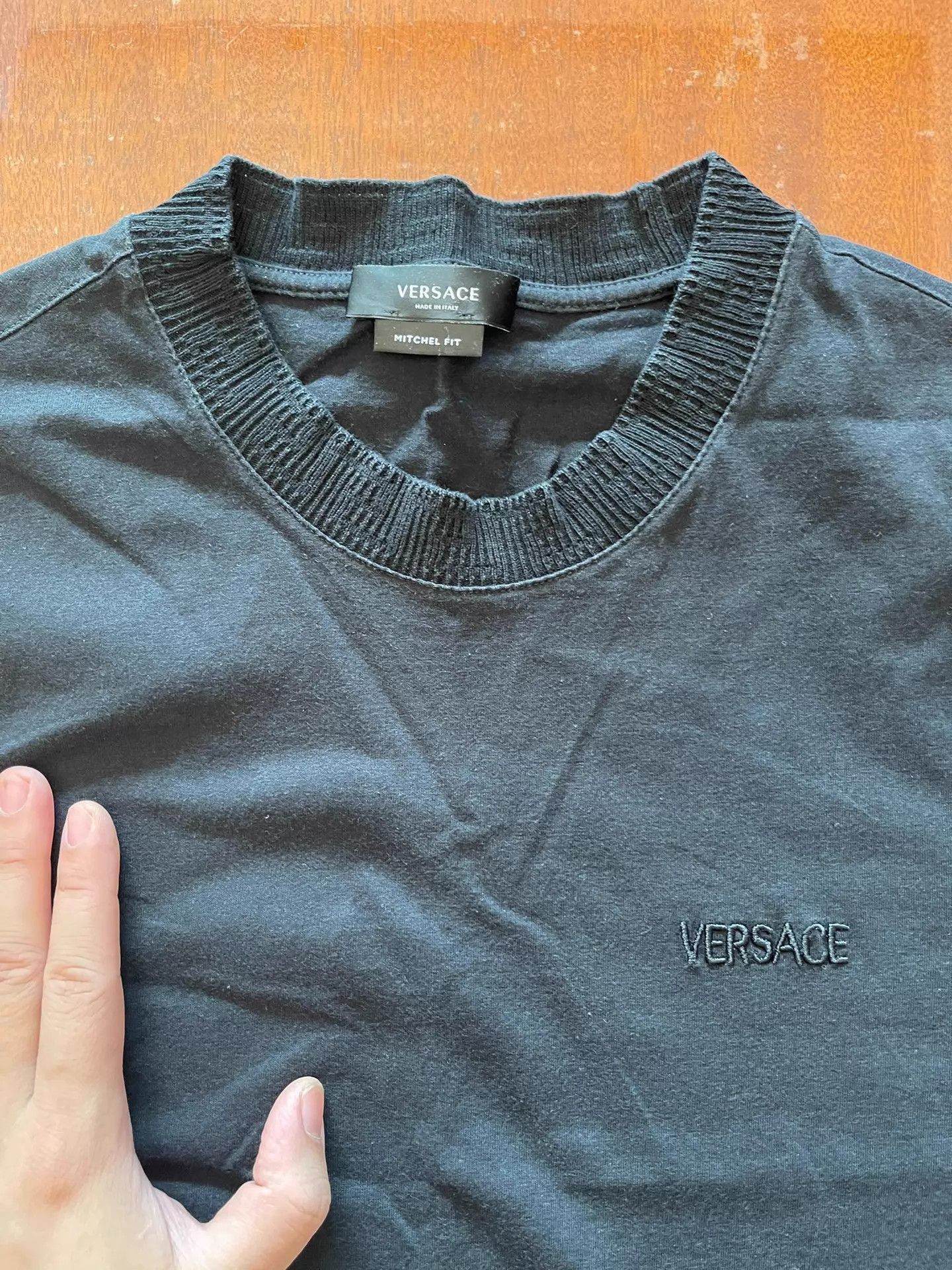 Versace Versace Heavy Knit-Collar Embro Logo Black Tee M Size US M / EU 48-50 / 2 - 2 Thumbnail