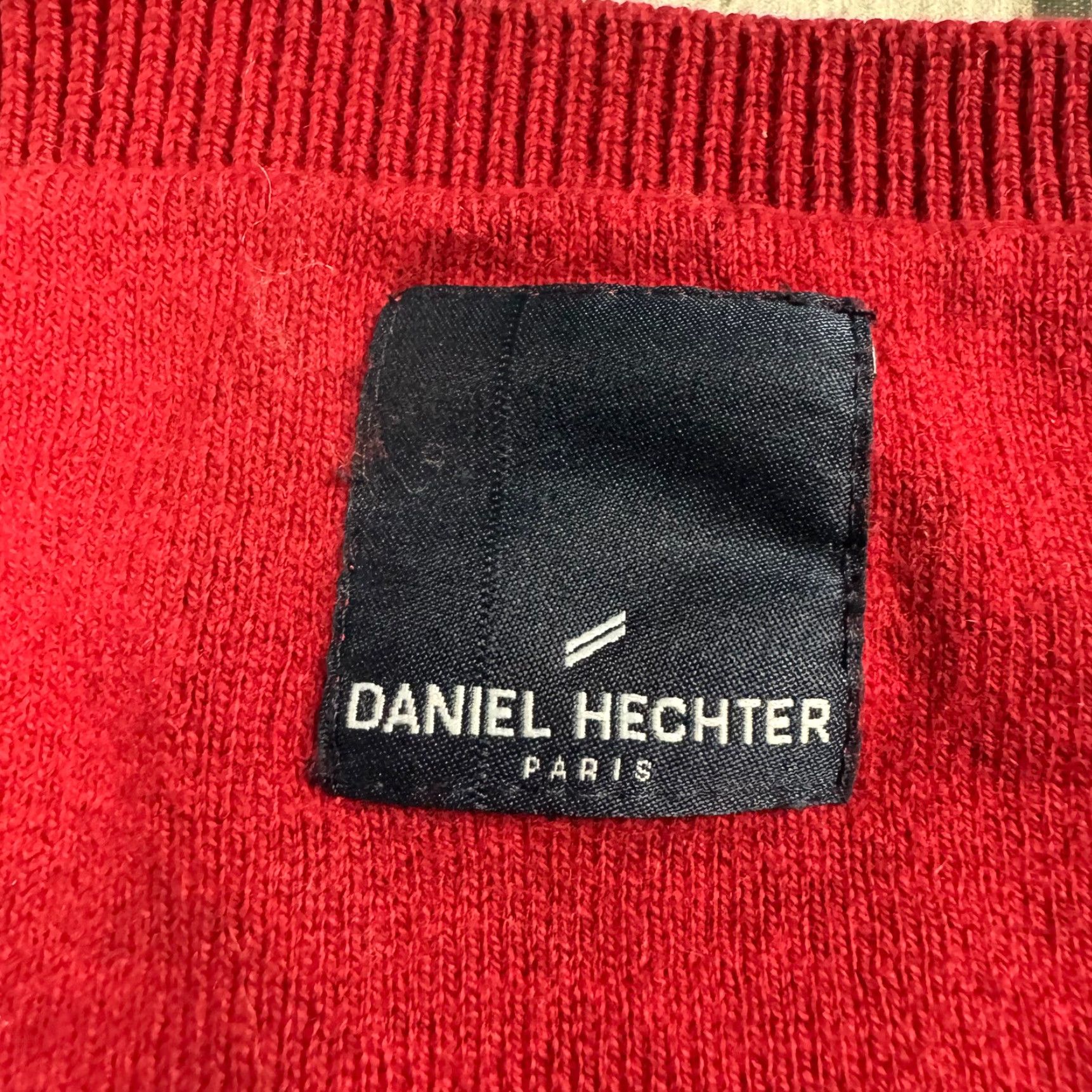 Vintage DANIEL HECHTER PULLOVER SWEATER V-NECK COTTON CASHMERE RED MENS S MODERN PARIS Size US S / EU 44-46 / 1 - 5 Thumbnail