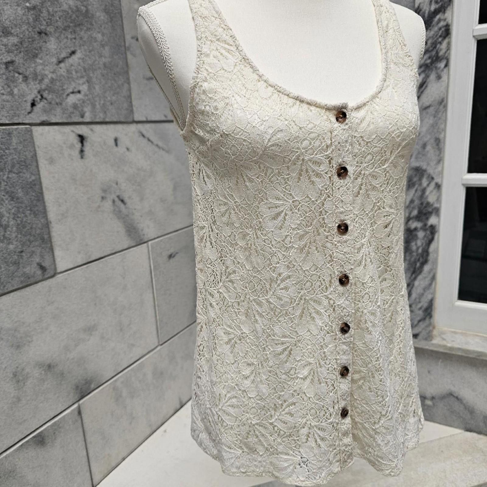 Volcom Volcom Women's Cream Lace Button Front Top Size XS / US 0-2 / IT 36-38 - 3 Thumbnail