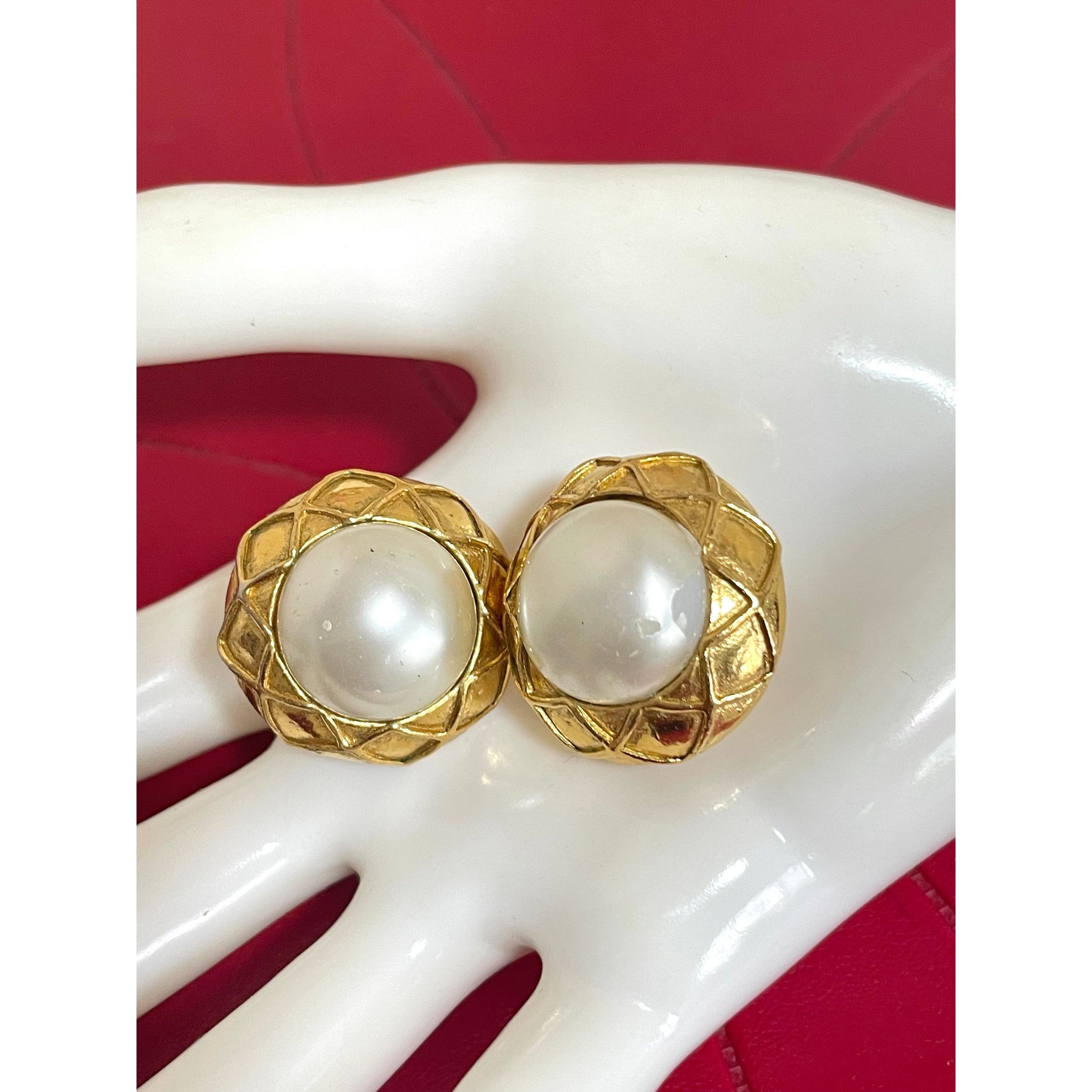Vintage CHANEL gold tone round earrings with faux pearl