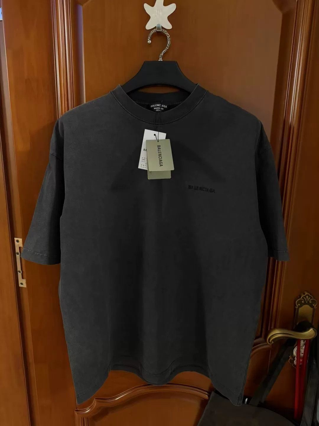 Balenciaga Balenciaga Washed Black Embroidered Logo Tee L Size US L / EU 52-54 / 3 - 1 Thumbnail