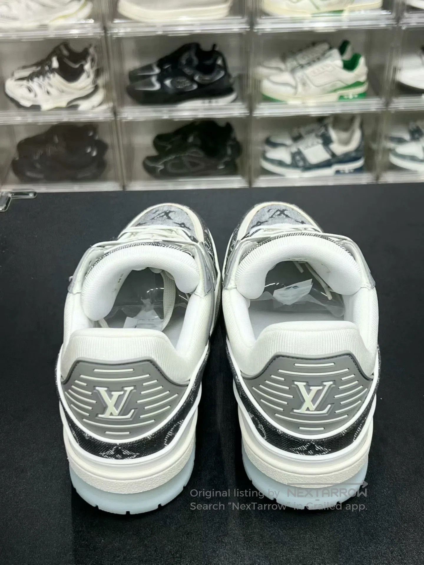 Louis Vuitton lv trainer gray and white sneakers uk7. Size US 7 / EU 40 - 7 Thumbnail