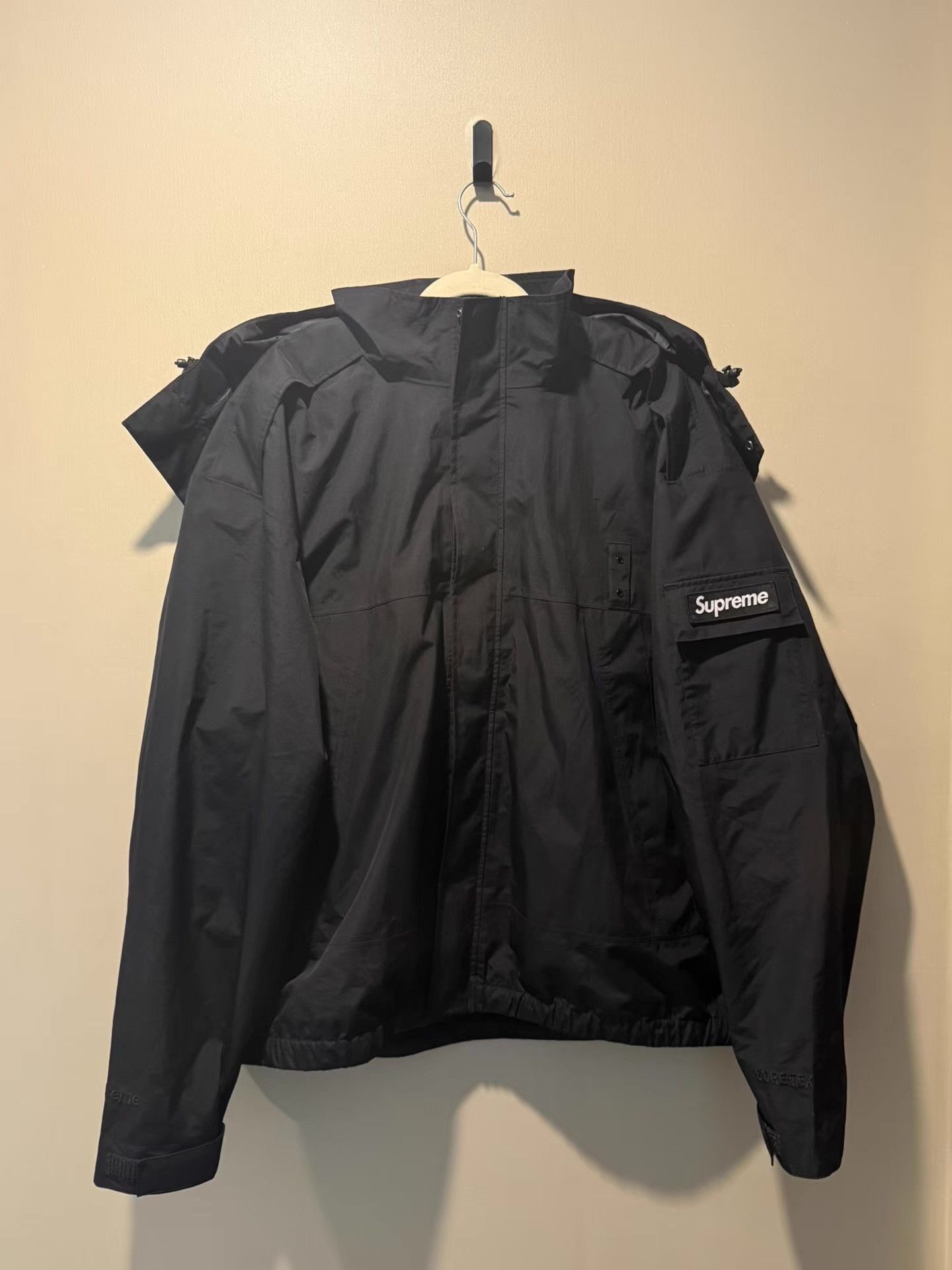 Supreme Supreme SS25 Week 1 2-in-1 GORE-TEX Jacket Q20 Size US XL / EU 56 / 4 - 1 Thumbnail