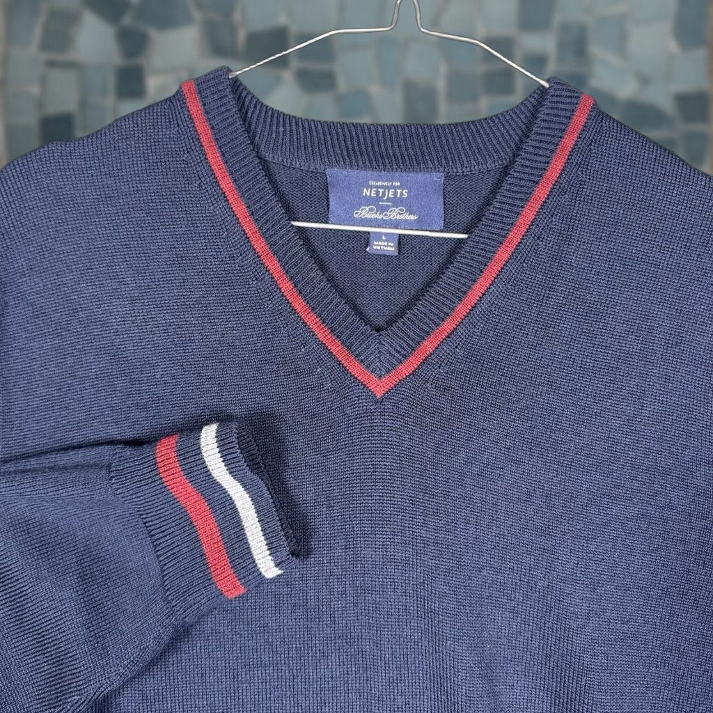 Brooks Brothers Brooks Brothers Sweater Mens L Netjets Merino Wool Pullover V Neck Stripe Knit Pullover Wool/Breathable Regular Size L Blue Size US L / EU 52-54 / 3 - 1 Thumbnail