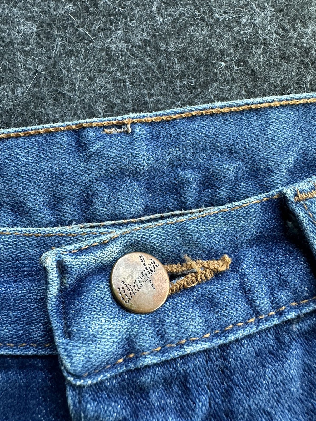 Vintage × Wrangler Vintage Wrangler Dirty Blue Washed Denim D476 Size US 30 / EU 46 - 14 Thumbnail