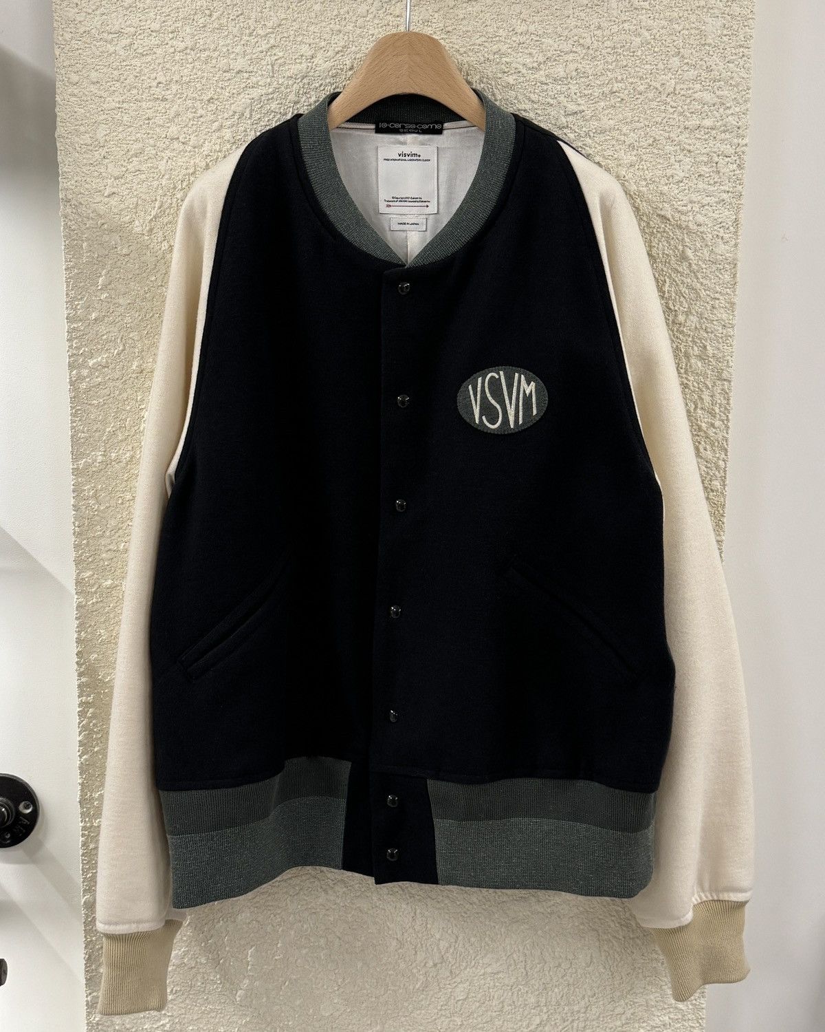 Visvim Visvim VSM Varsity Jacket Black/Ivory Size 4 Size US XL / EU 56 / 4 - 1 Thumbnail