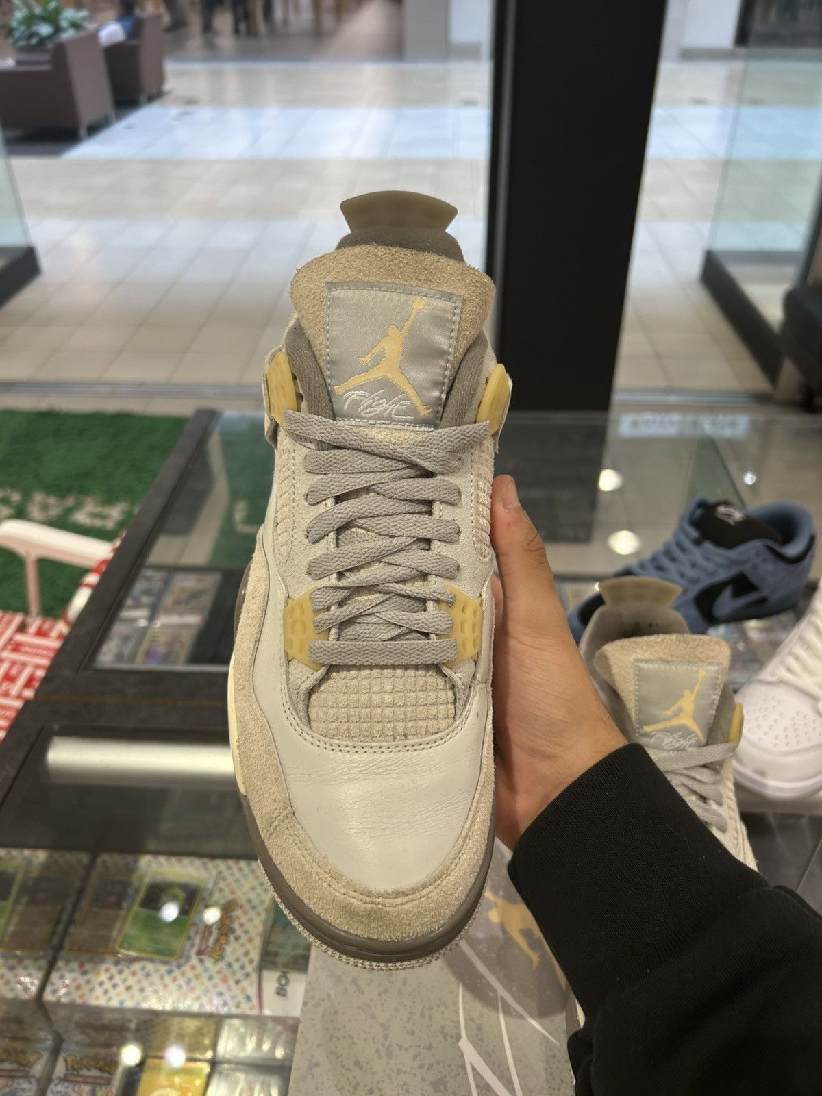 Jordan Brand Jordan 4 craft photon dust Size US 9.5 / EU 42-43 - 6 Thumbnail