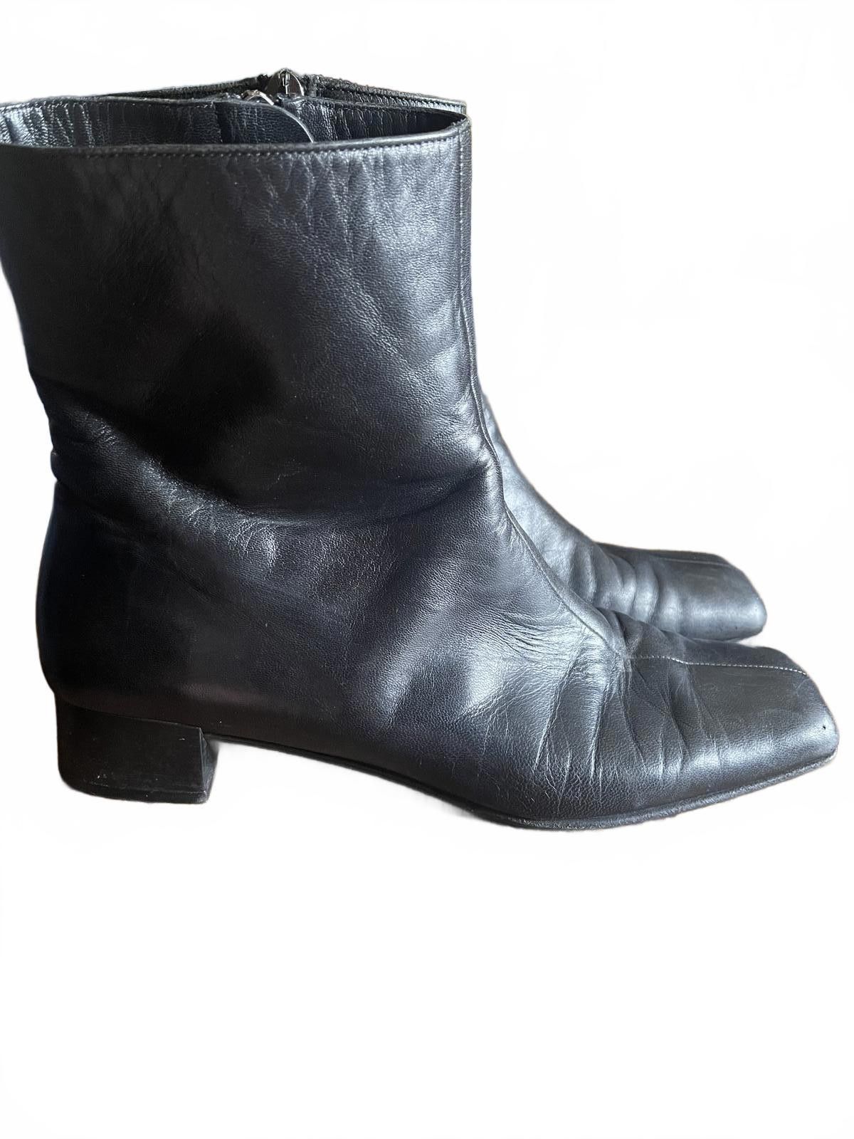 Designer Salvatore Ferragamo booties Size US 8.5 / IT 38.5 - 1 Thumbnail