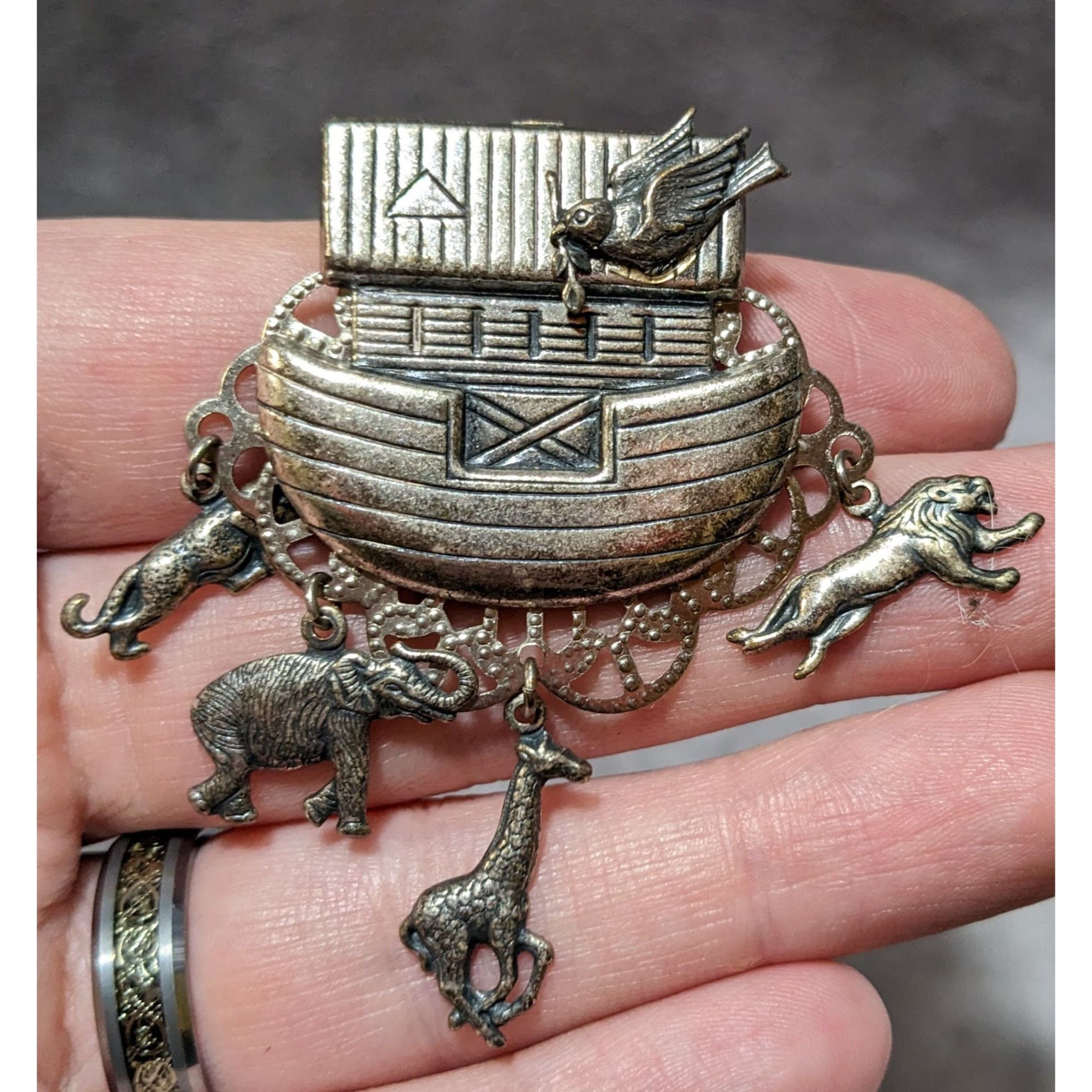 Other Vintage Noah's Ark Silver Tone Animal Charm Brooch Size ONE SIZE - 5 Thumbnail