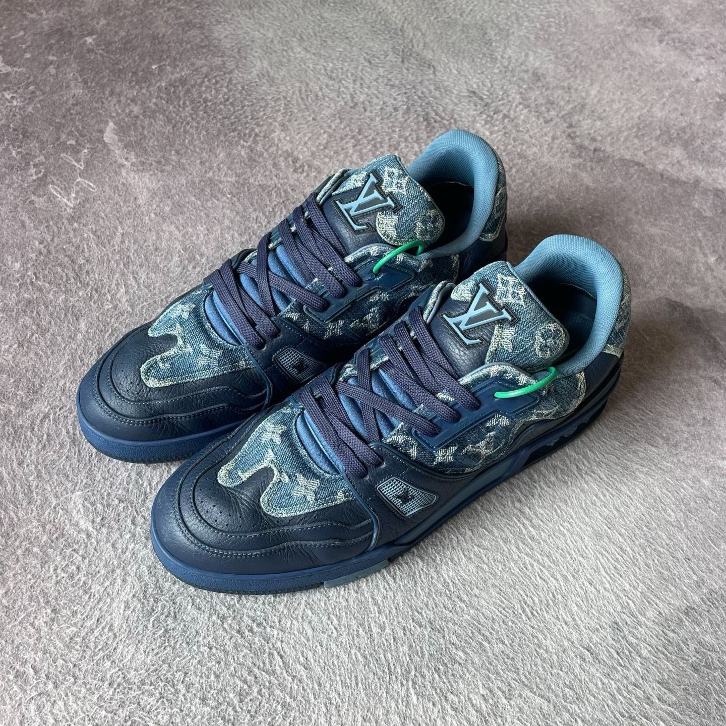Louis Vuitton Louis Vuitton Collab Blue Lowtop Sneakers 44 Men Size US 10.5 / EU 43-44 - 1 Thumbnail