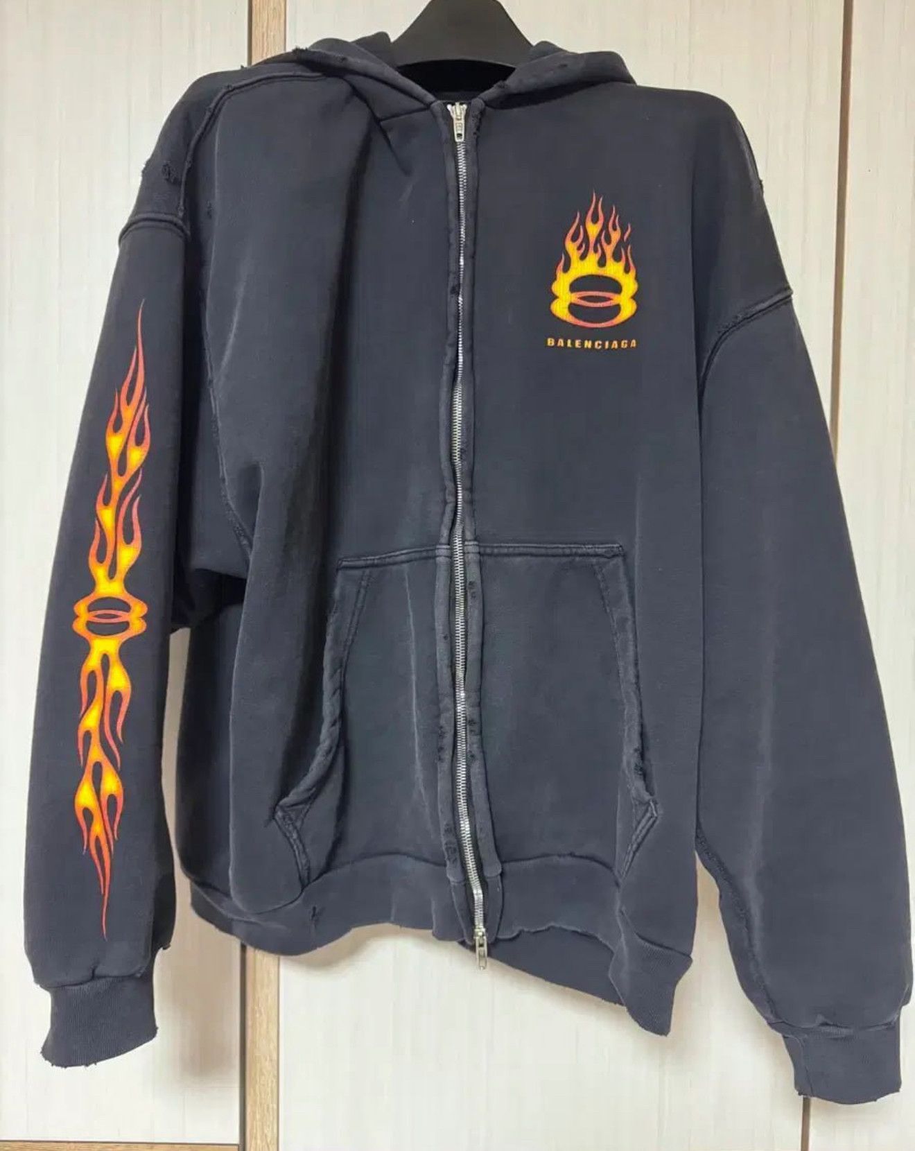 Balenciaga Balenciaga Flame Logo Unity zip hoodie Size US S / EU 44-46 / 1 - 1 Thumbnail