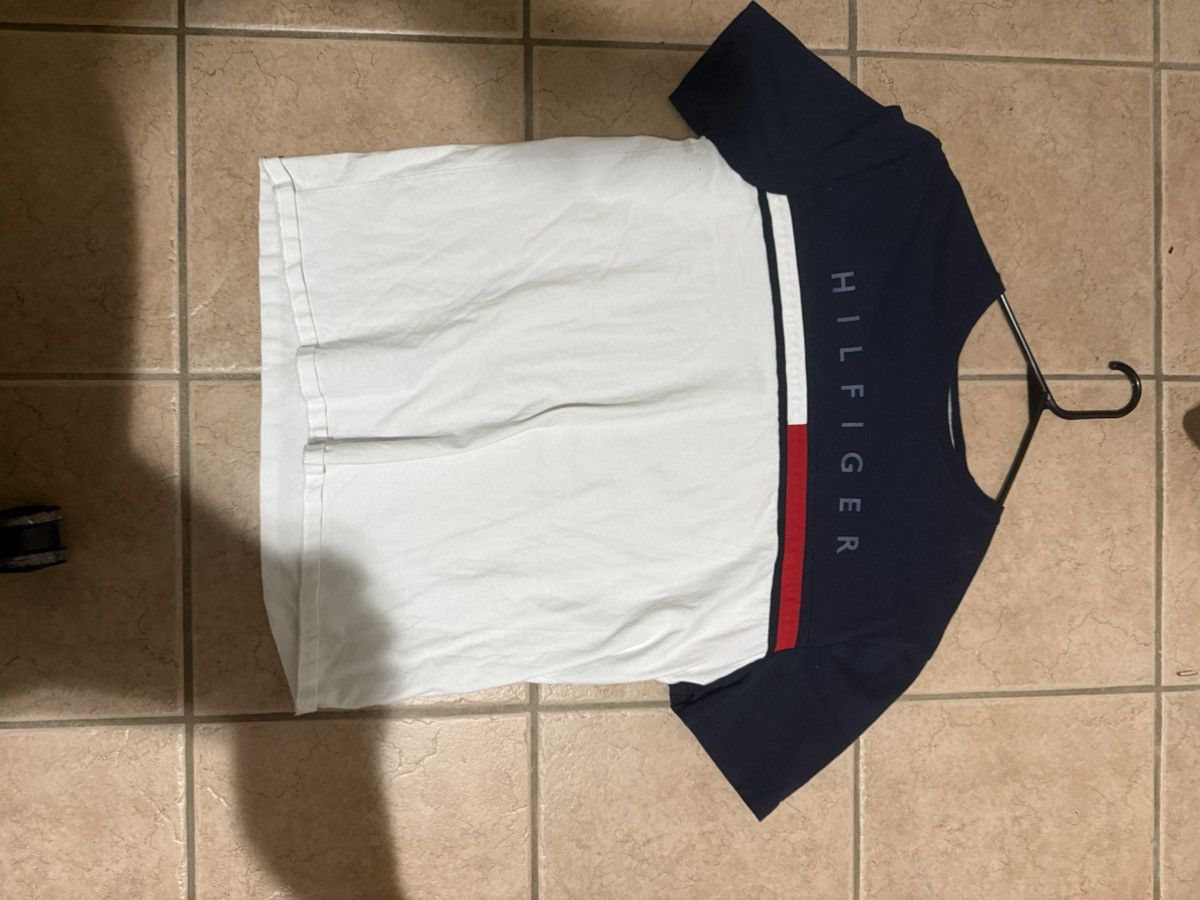 Tommy Hilfiger Tommy Hilfiger Color Block T shirt Size US L / EU 52-54 / 3 - 1 Thumbnail