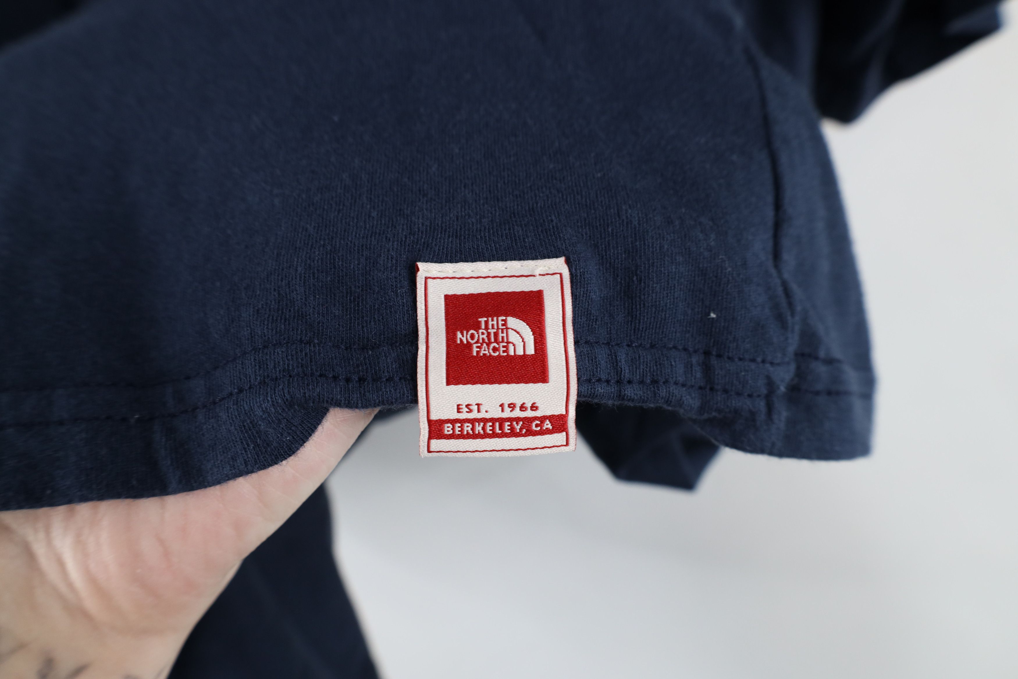 The North Face × Vintage The North Face Spell Out Short Sleeve Pocket T-Shirt Blue Size US L / EU 52-54 / 3 - 8 Thumbnail